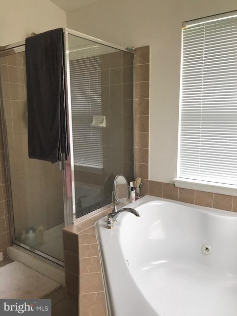 THE VILLAGES AT BRISTOL - Residential Lease