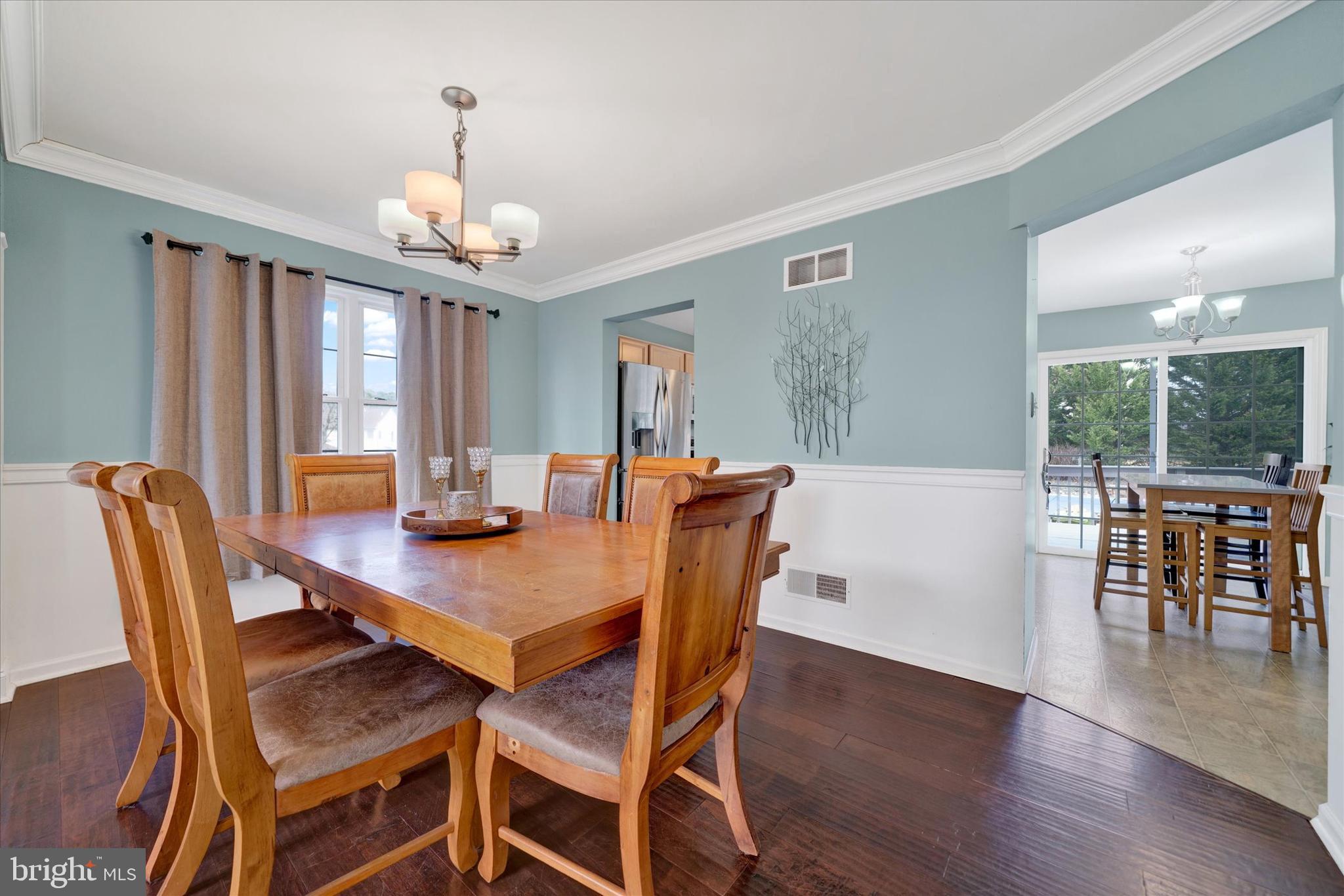 9 LAUREL WOODS