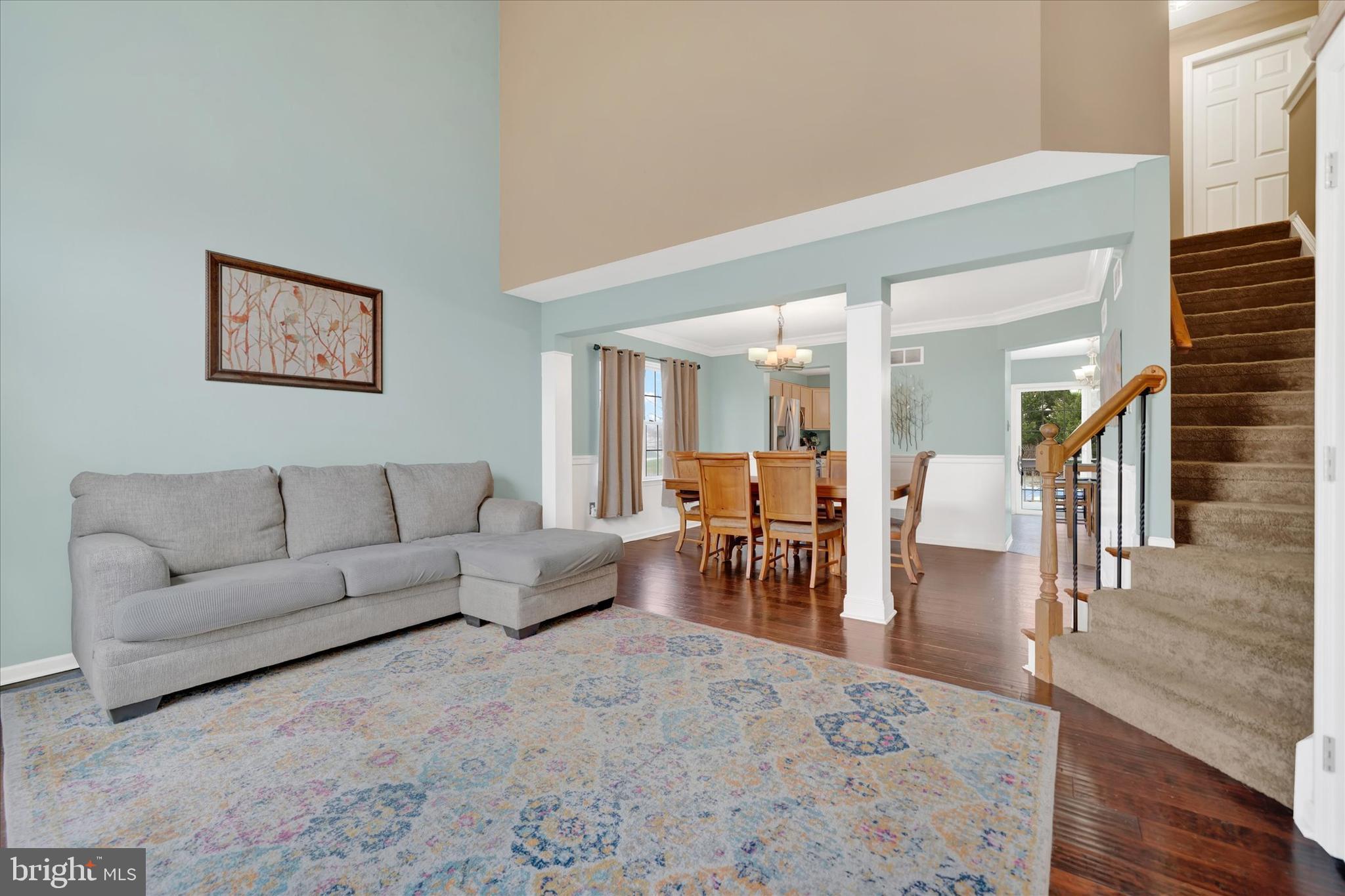 9 LAUREL WOODS
