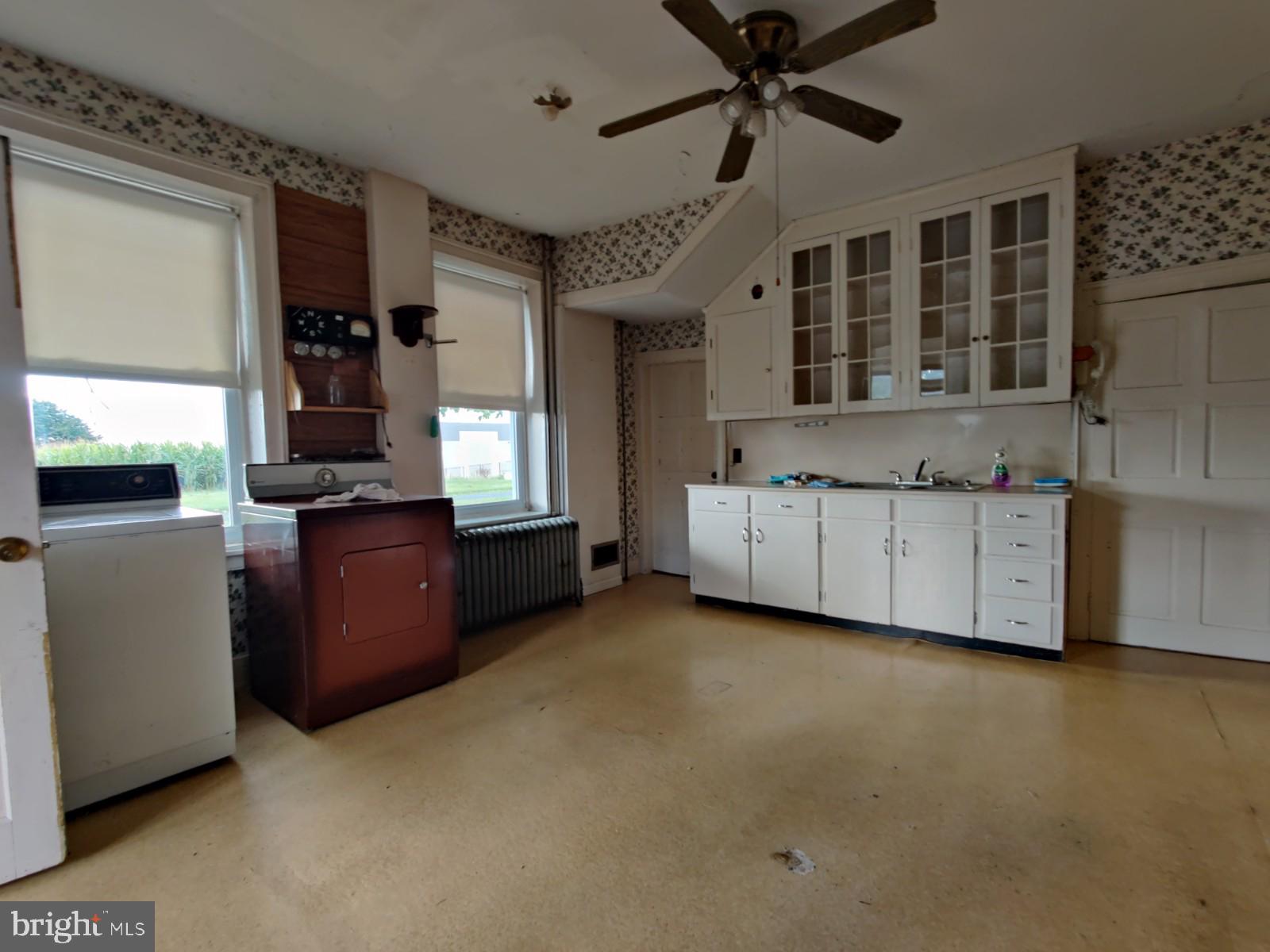ANTRIM - Commercial Sale