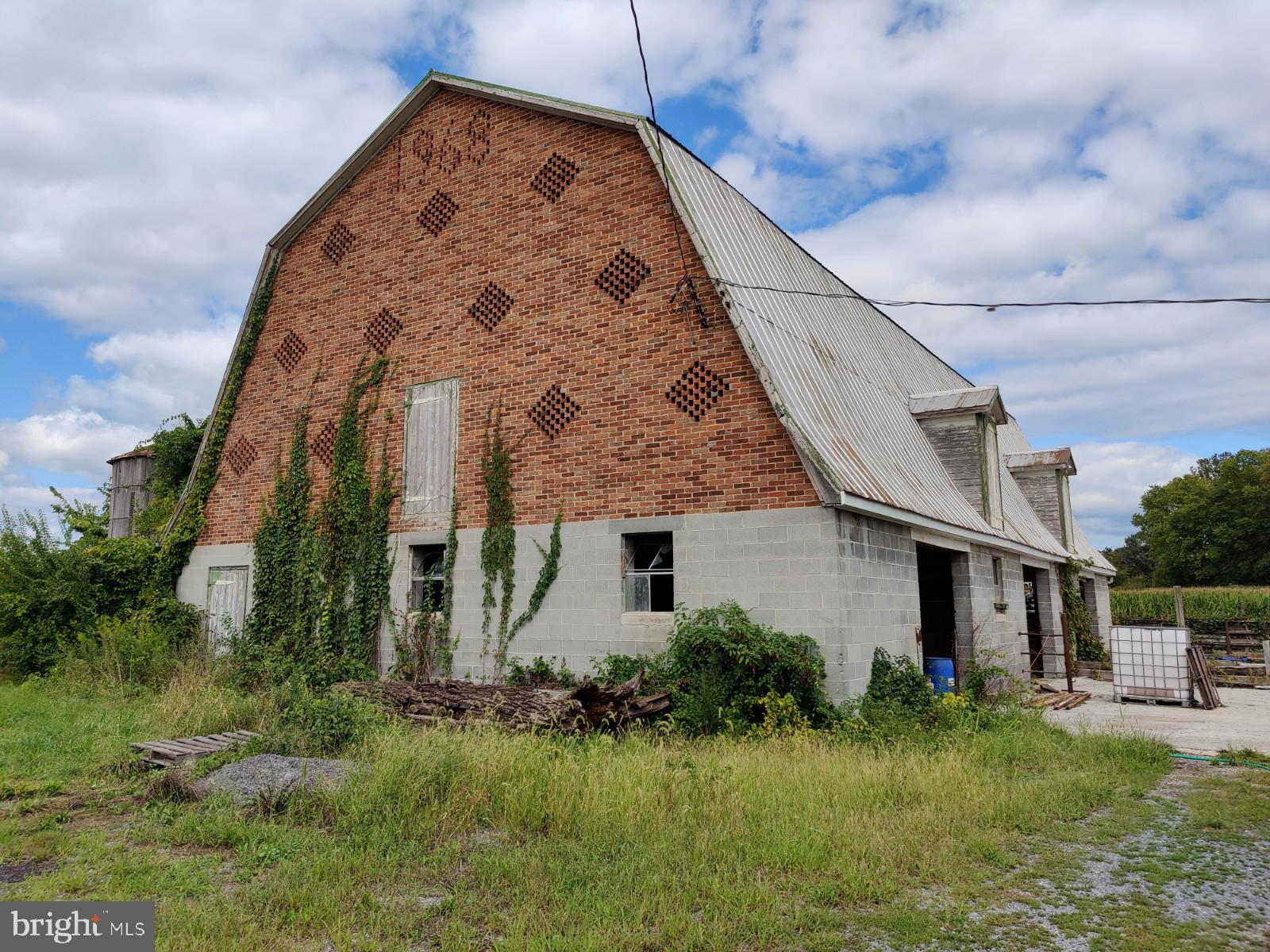 ANTRIM - Commercial Sale