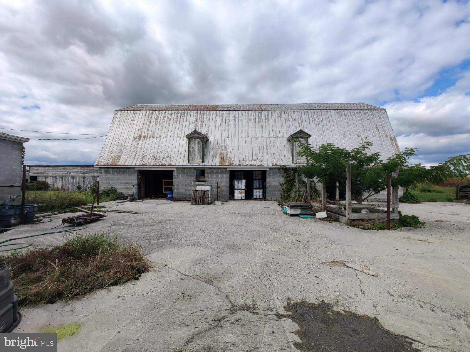 ANTRIM - Commercial Sale