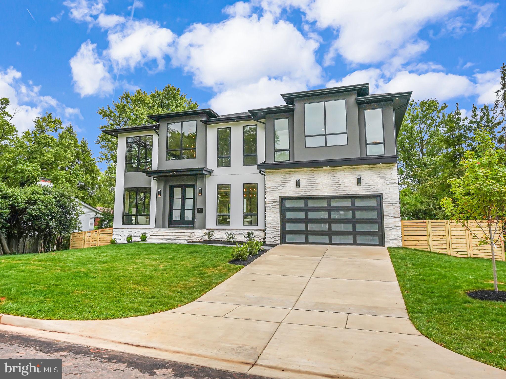 BROYHILL GLEN GARY PARK - Residential