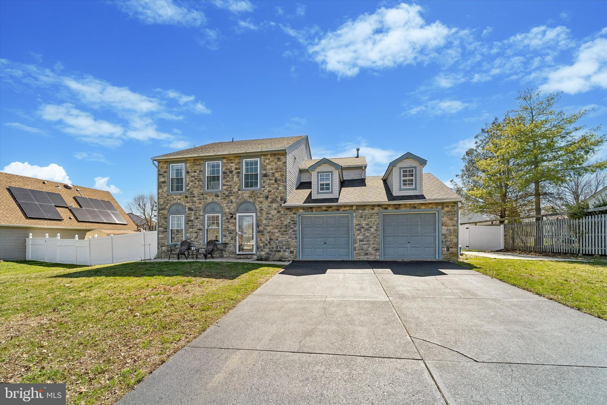 9 ARIEL DRIVE