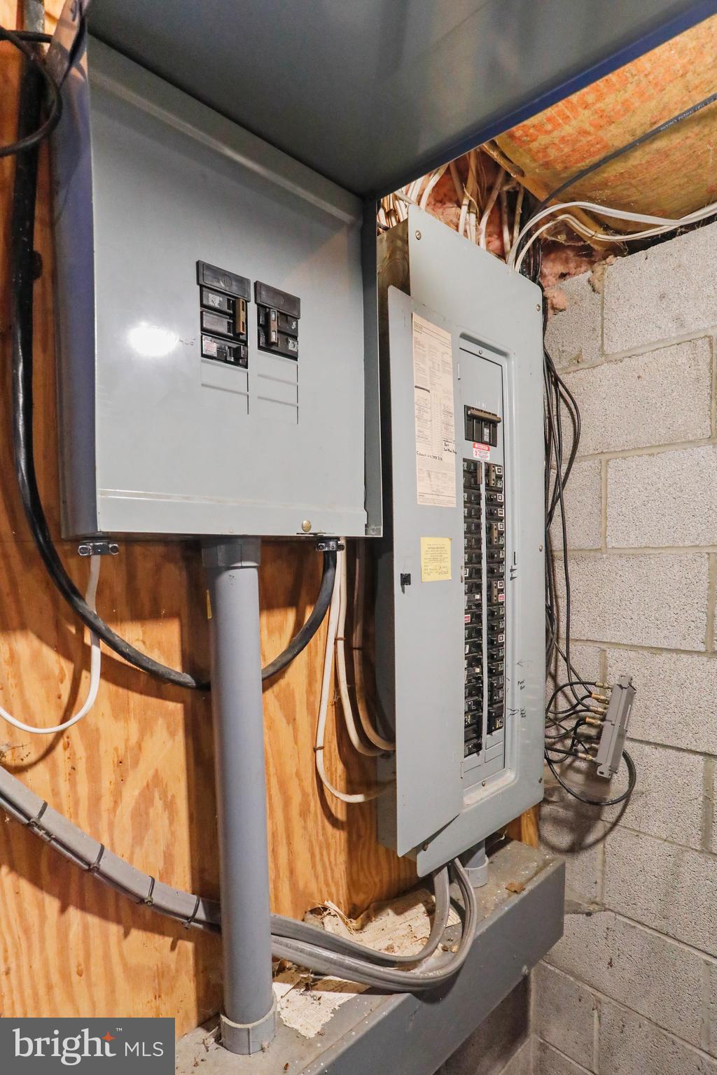 AYR TOWNSHIP - Residential