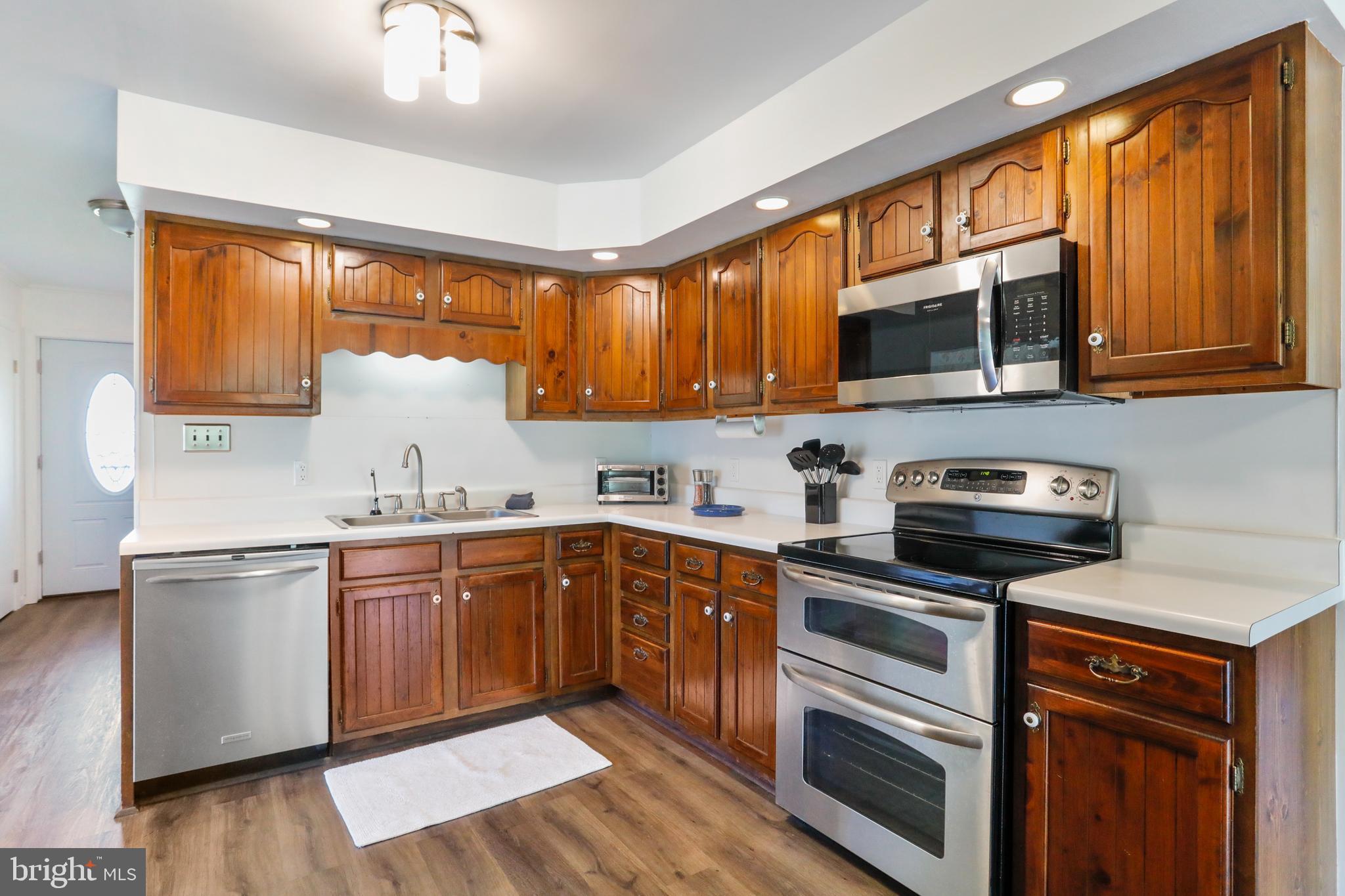 AYR TOWNSHIP - Residential