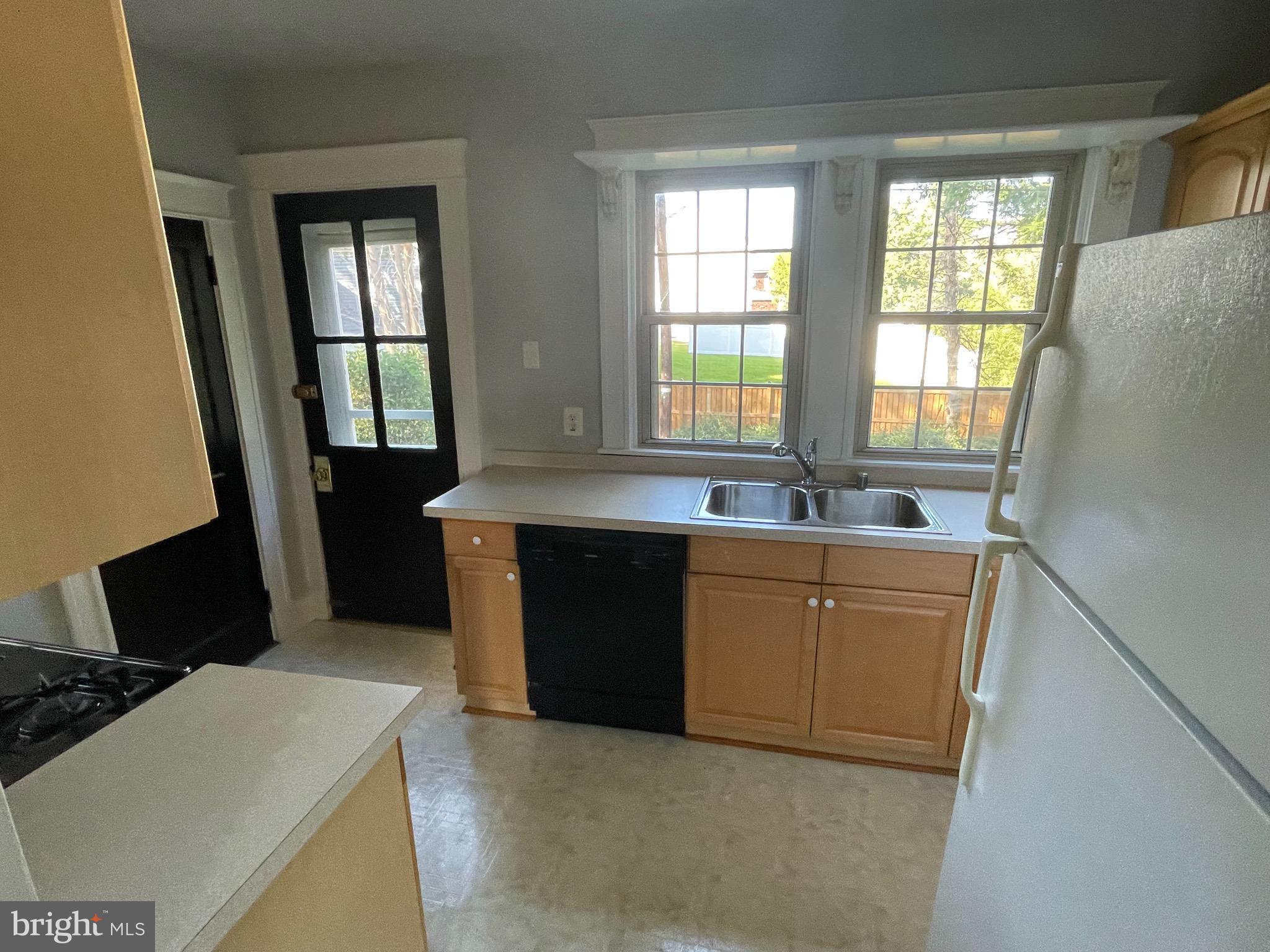 LINTHICUM HEIGHTS - Residential Lease