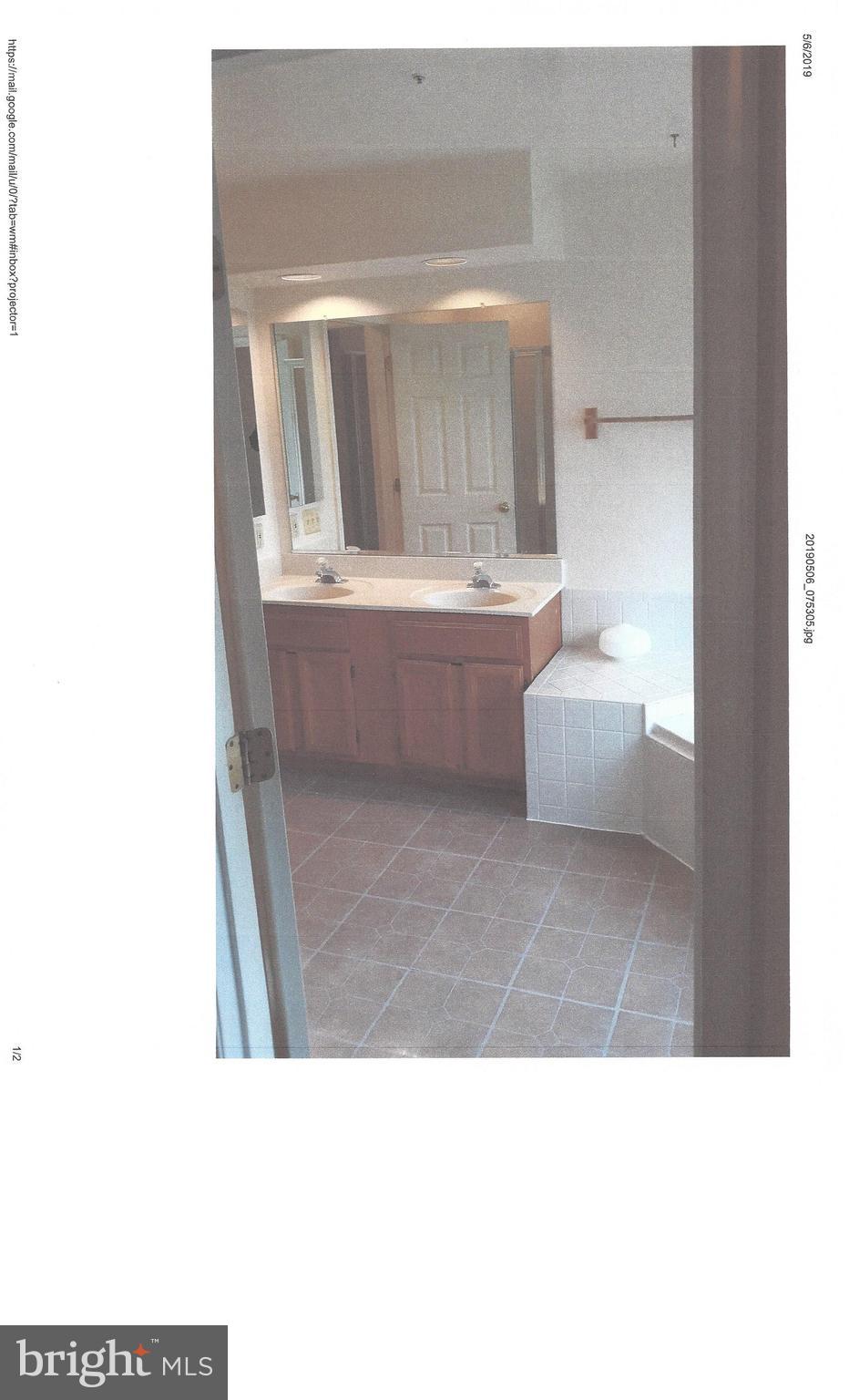 SUMMIT CREEK - Residential