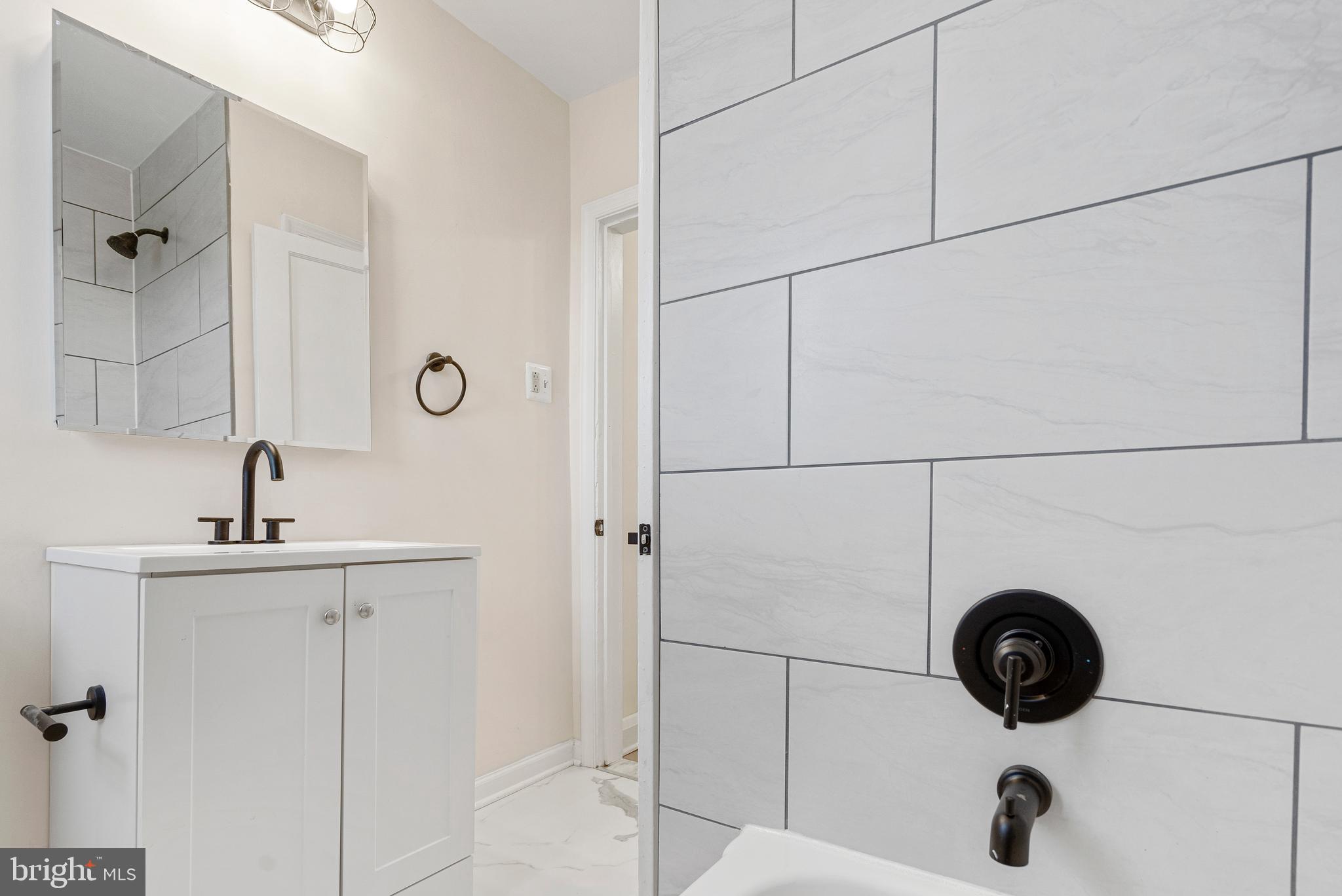 ARLINGTON - Residential Lease