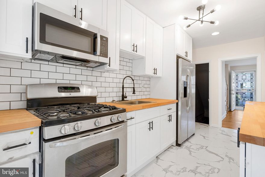 Welcome to 5519 Rubin Ave, Baltimore – Ideal for Students!
This charming 3-bedroom, 1-bath home is perfect for students, located near Loyola and Johns Hopkins. Enjoy hardwood floors, an updated kitchen with stainless steel appliances and gas stove, in-unit washer/dryer, ceiling fans, and a private back deck. Ample parking and a spacious basement for storage included.
While there’s no central AC or dishwasher, the location and features make it a great value.
🗓 Tenants move out end of May – walkthroughs begin first week of June!
Don’t miss out—schedule your tour today!