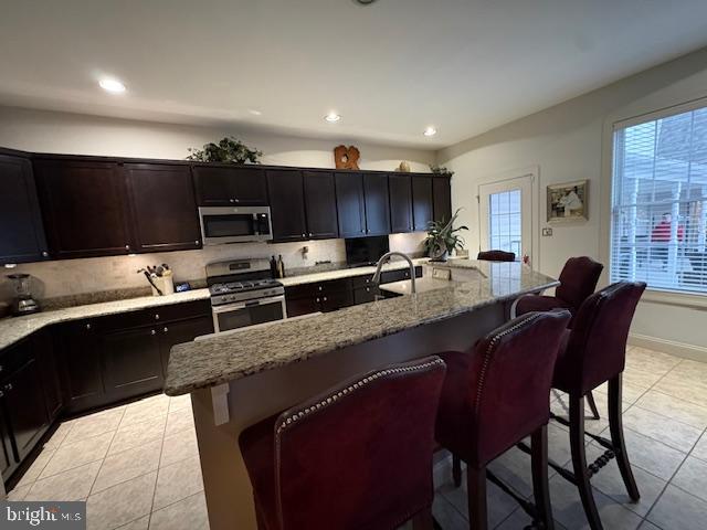 JAMESTOWN SQUARE - Residential