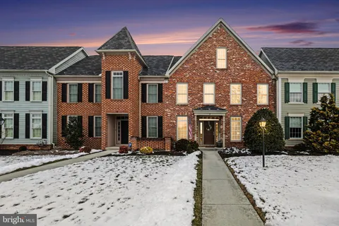 3 Jamestown Square, Mechanicsburg, PA 17050 - #: PACB2050374