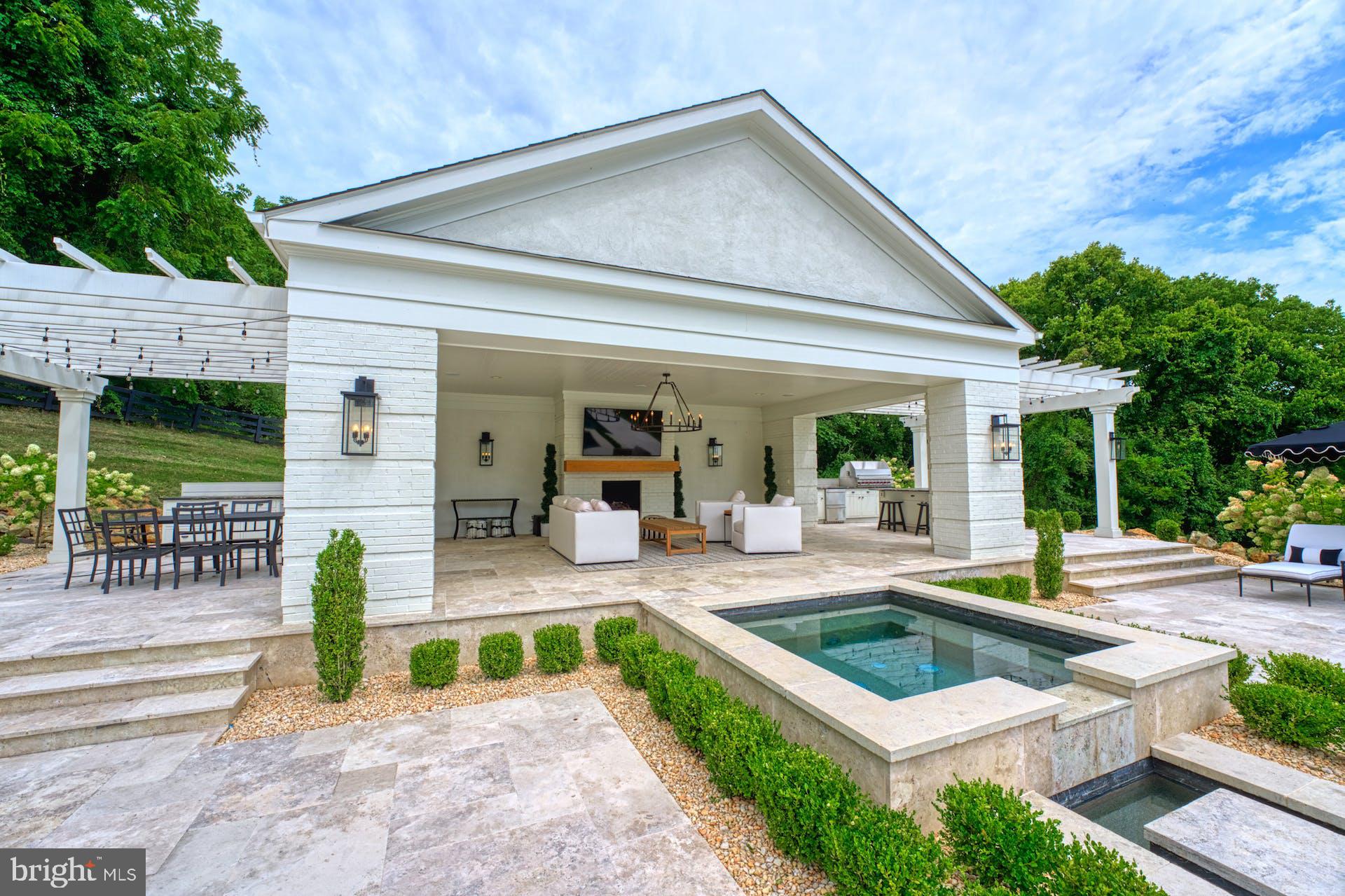 BEACON HILL - Residential