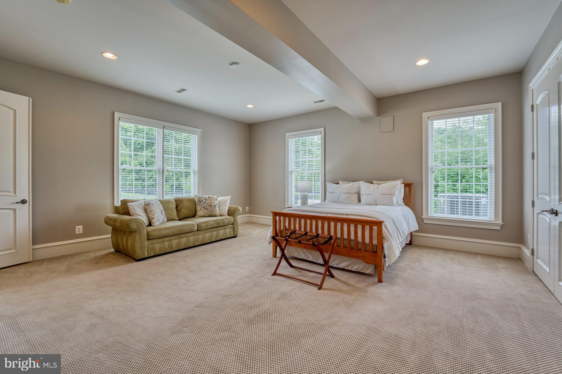 BEACON HILL - Residential