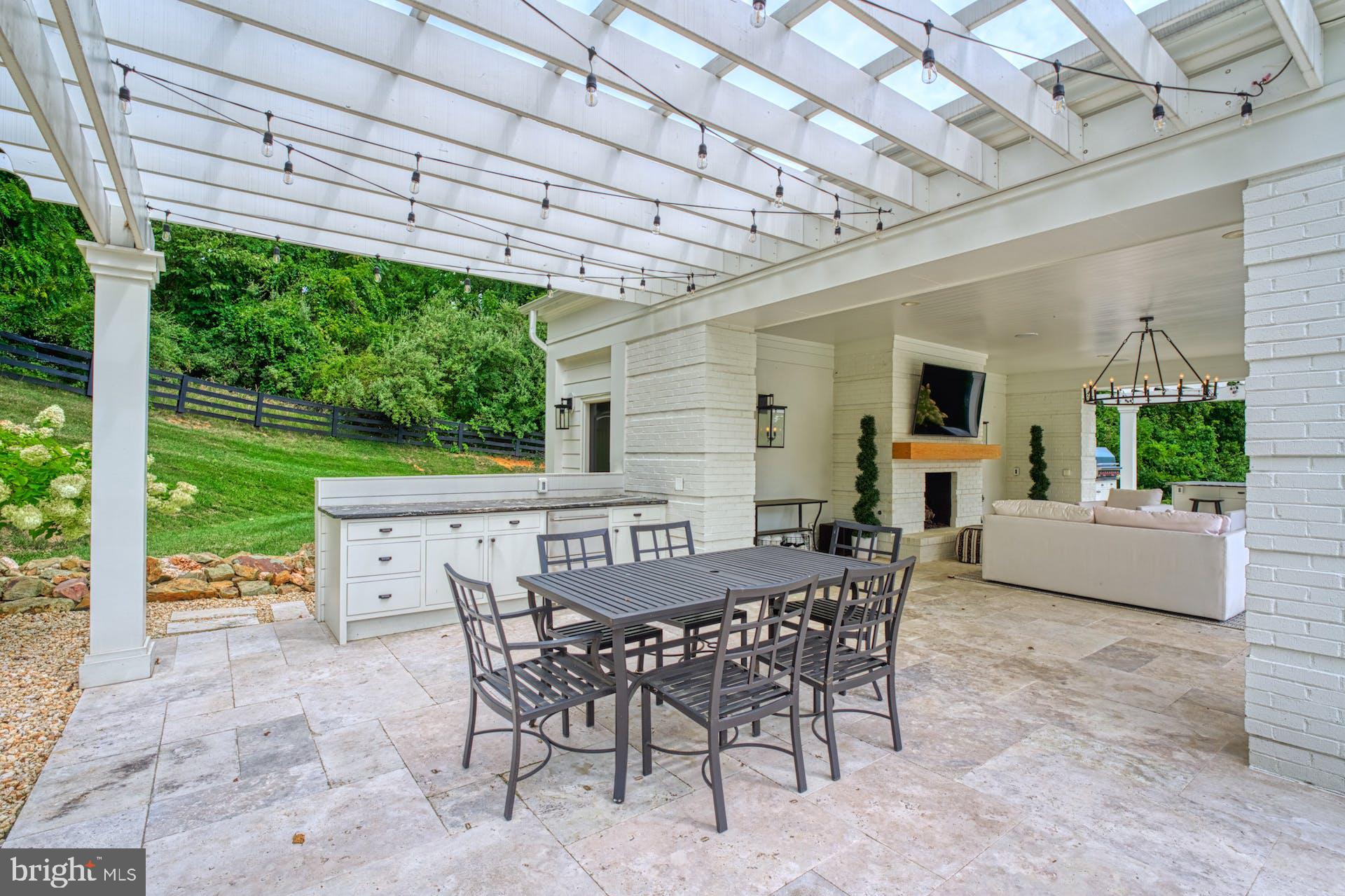 BEACON HILL - Residential