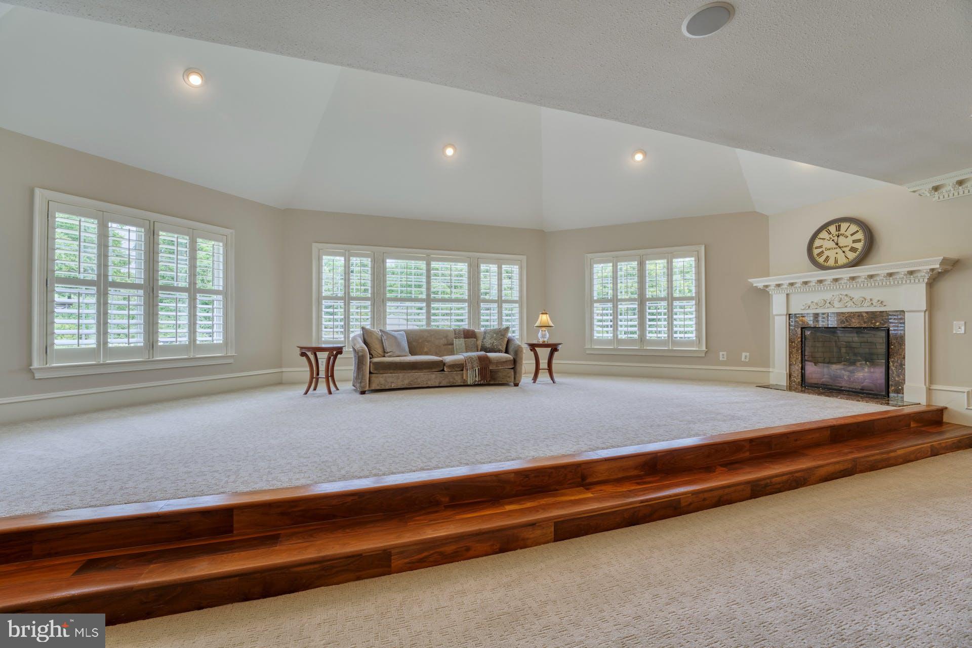 BEACON HILL - Residential