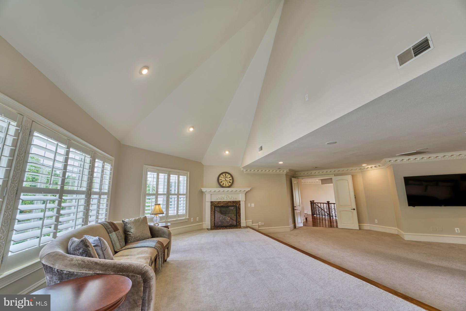 BEACON HILL - Residential