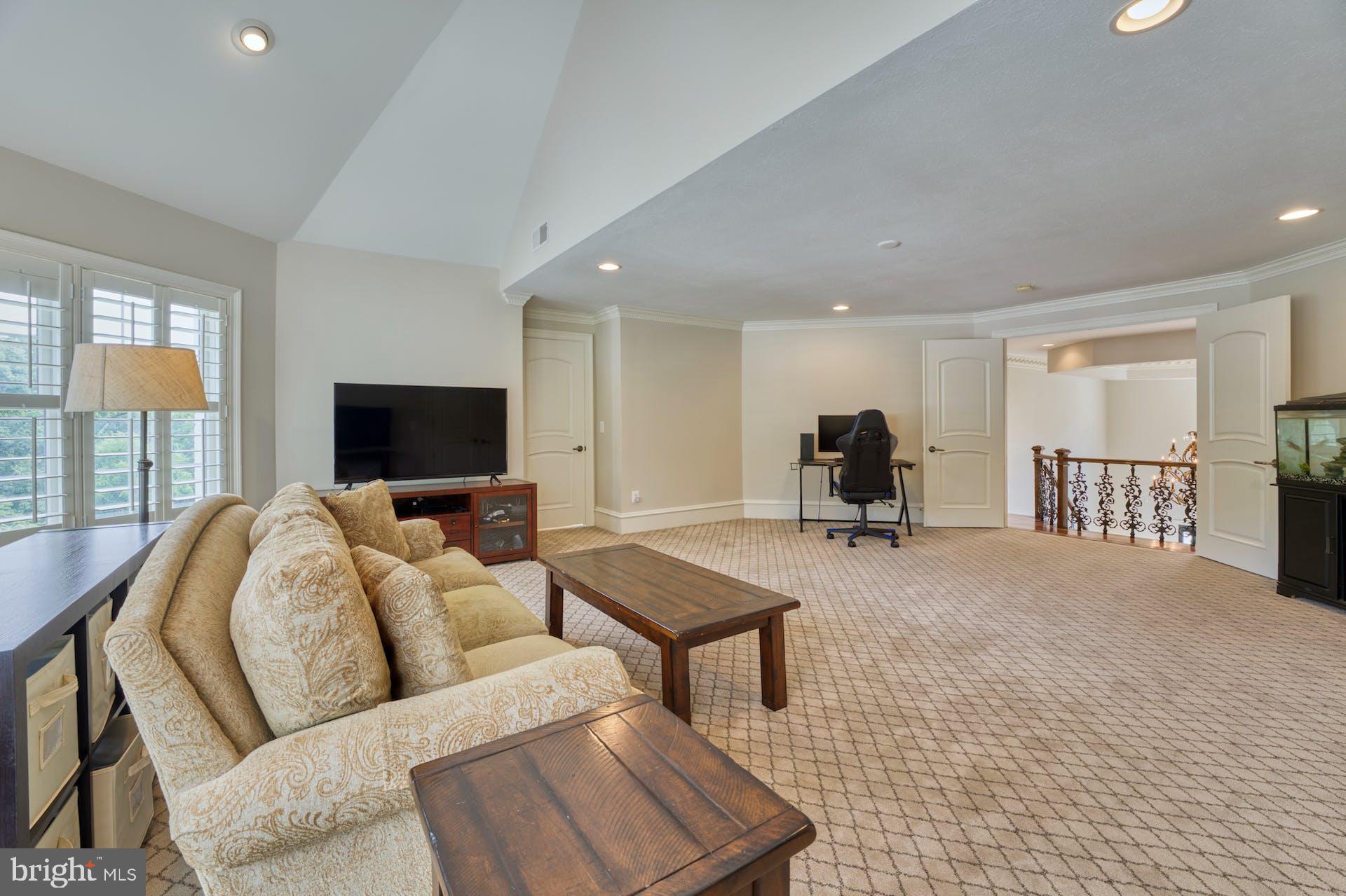 BEACON HILL - Residential