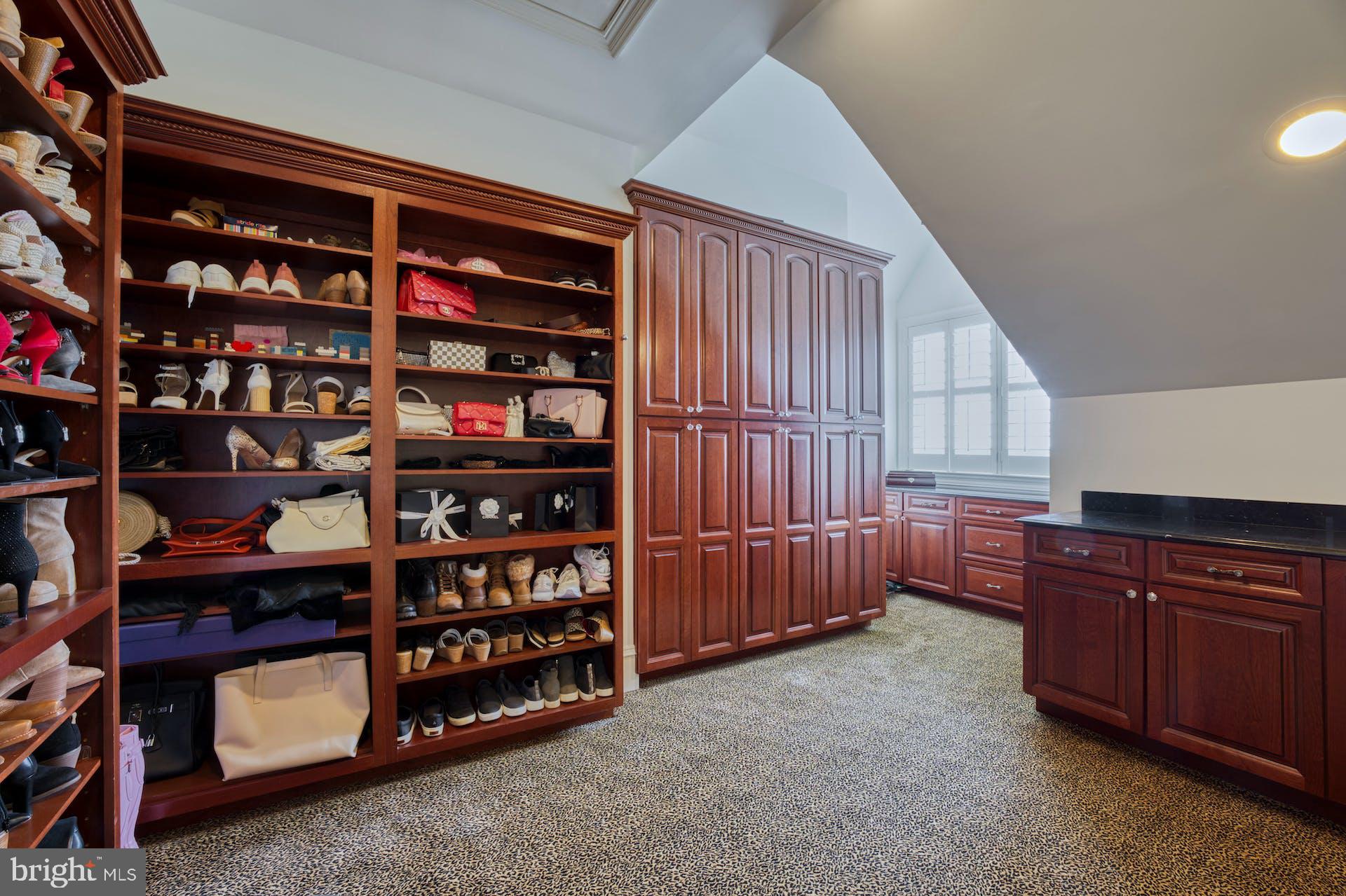 BEACON HILL - Residential