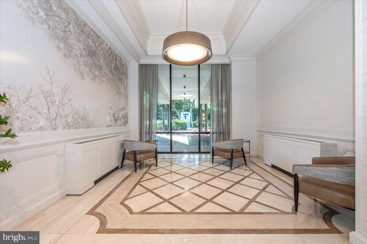 PROMENADE TOWERS - Residential