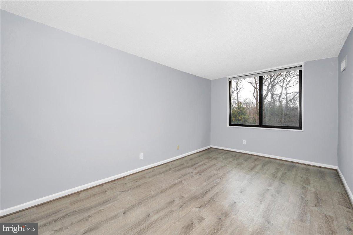 PROMENADE TOWERS - Residential