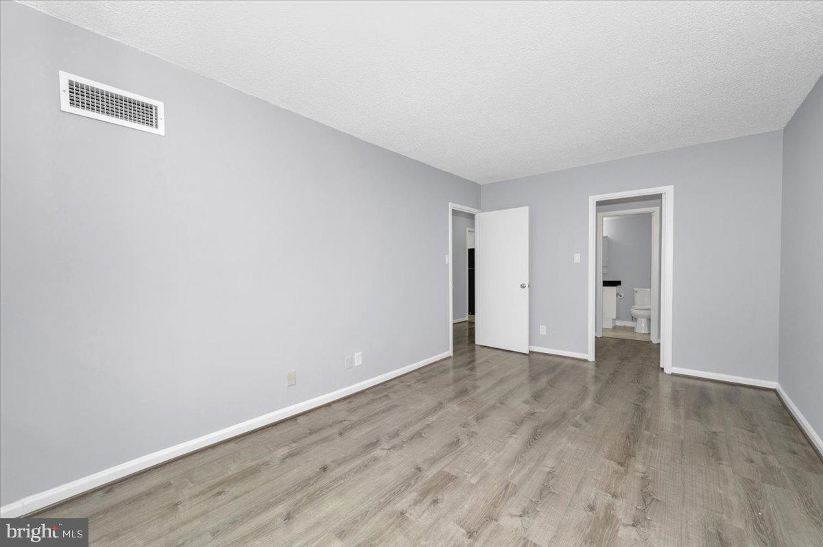 PROMENADE TOWERS - Residential