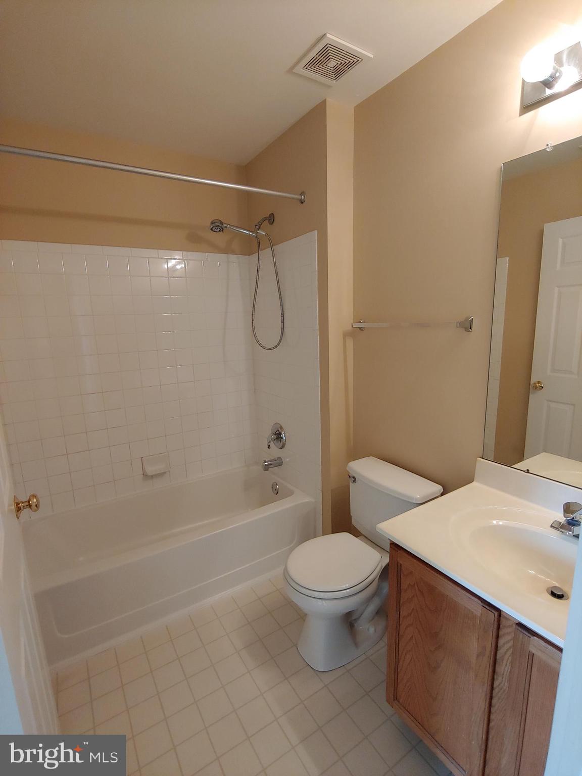 SEVEN OAKS - Residential Lease