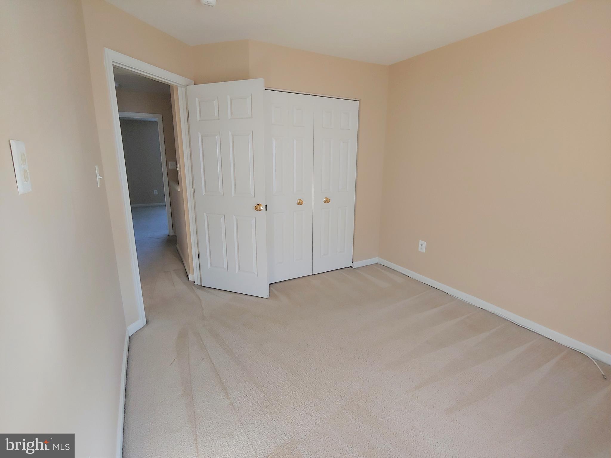 SEVEN OAKS - Residential Lease