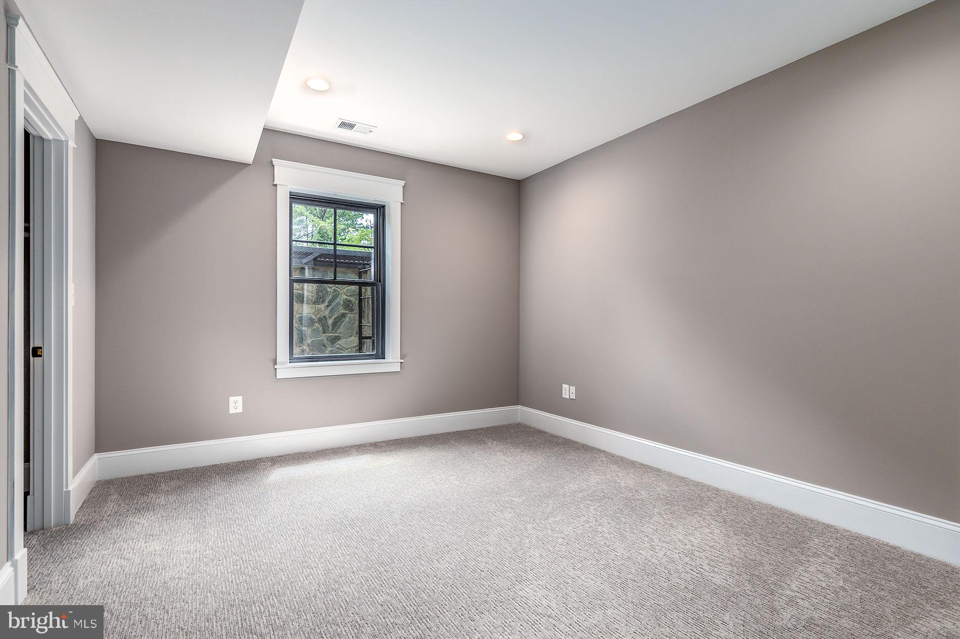 WESTFORD - Residential