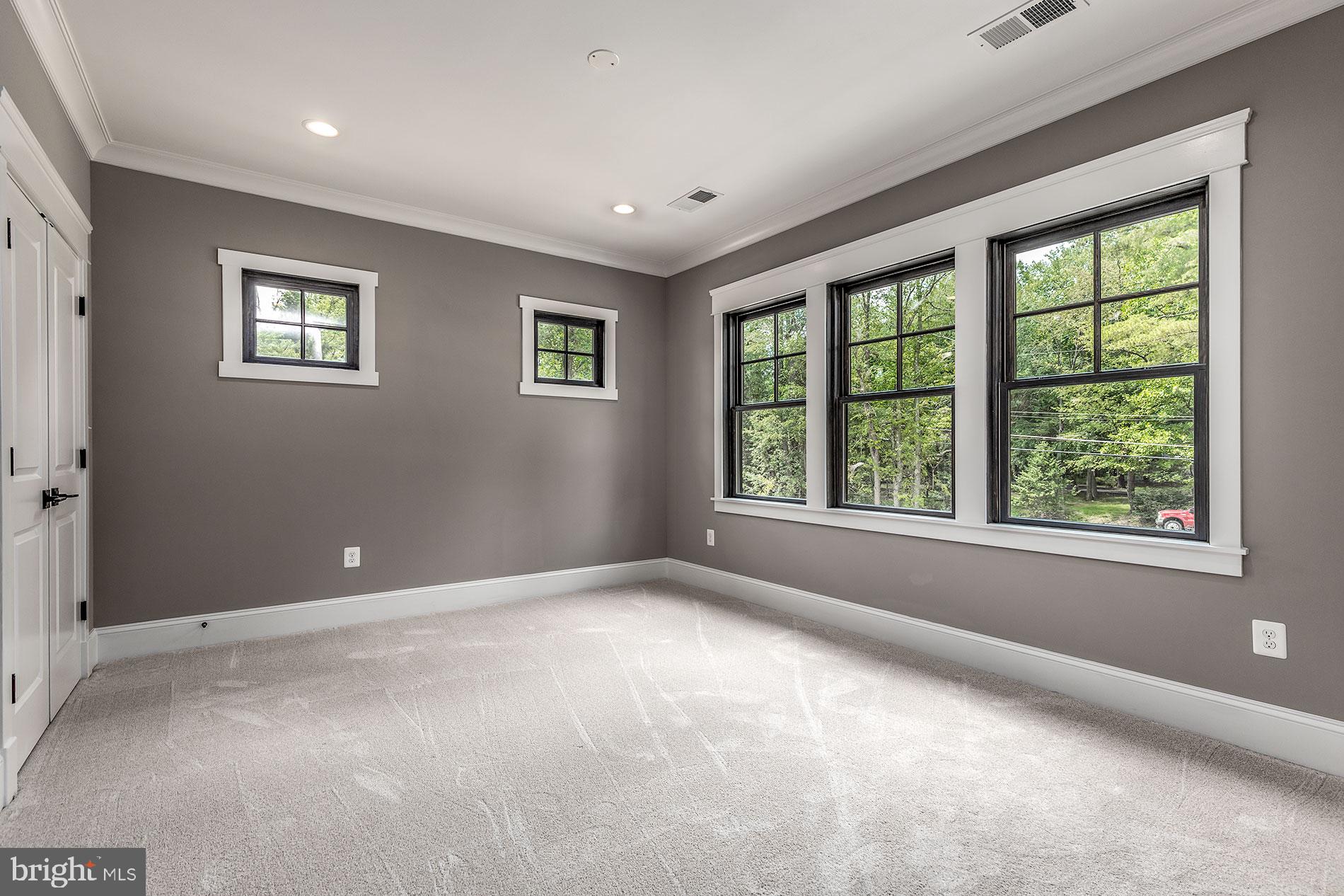 WESTFORD - Residential