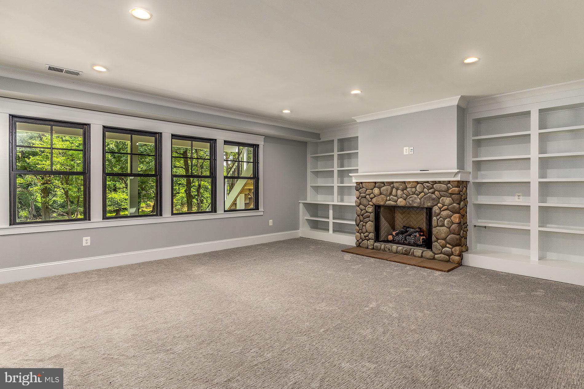 WESTFORD - Residential