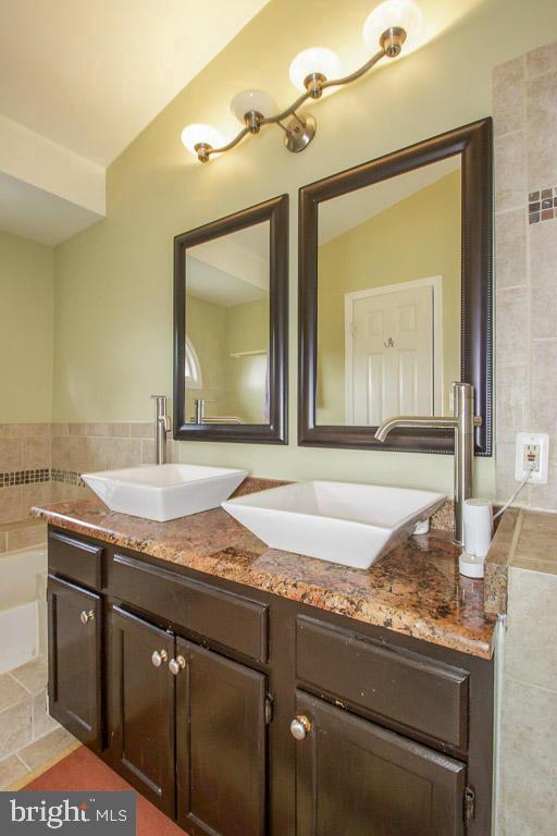 TANGLEWOOD - Residential Lease