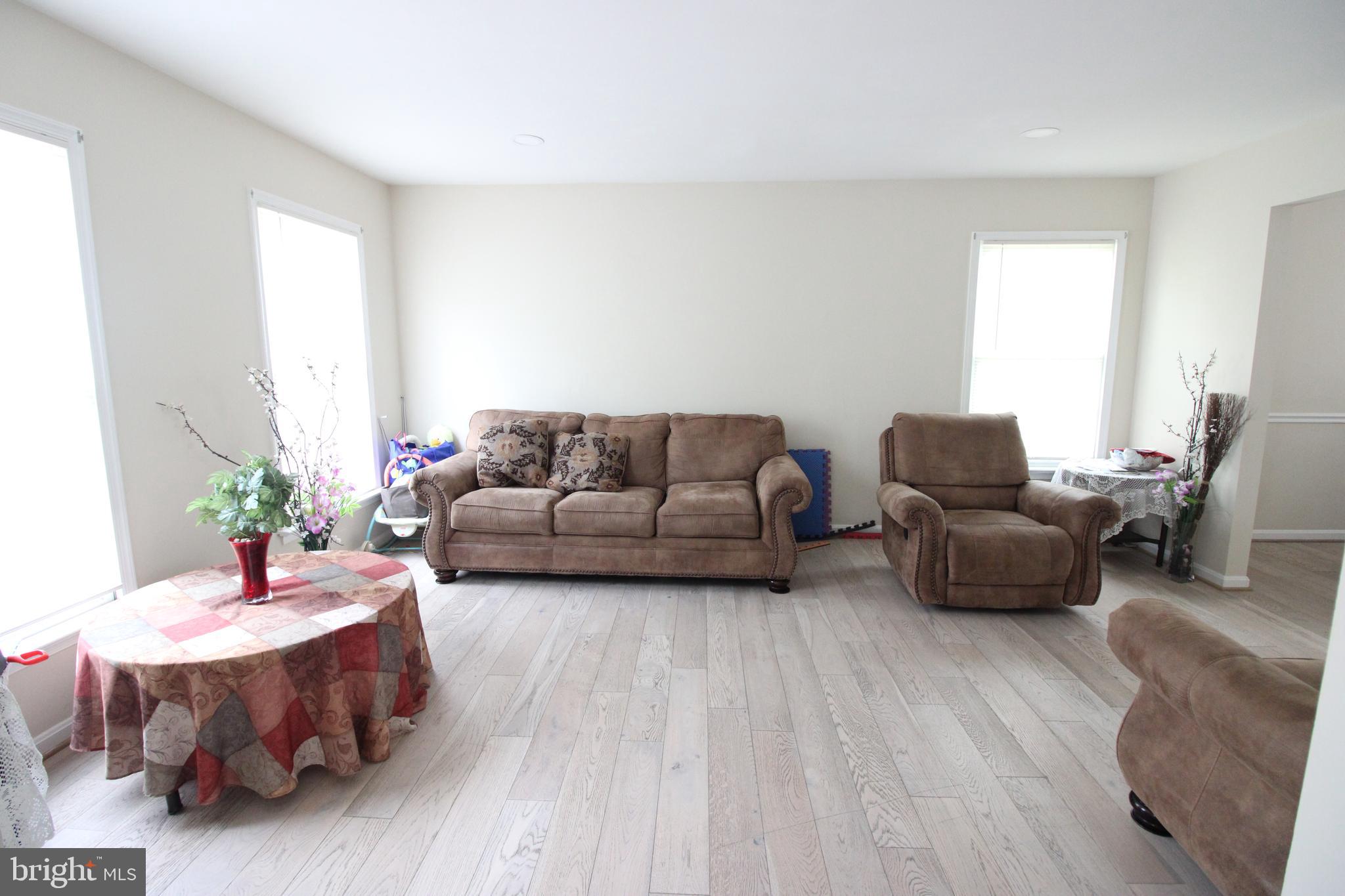 ROLLING BROOK - Residential Lease