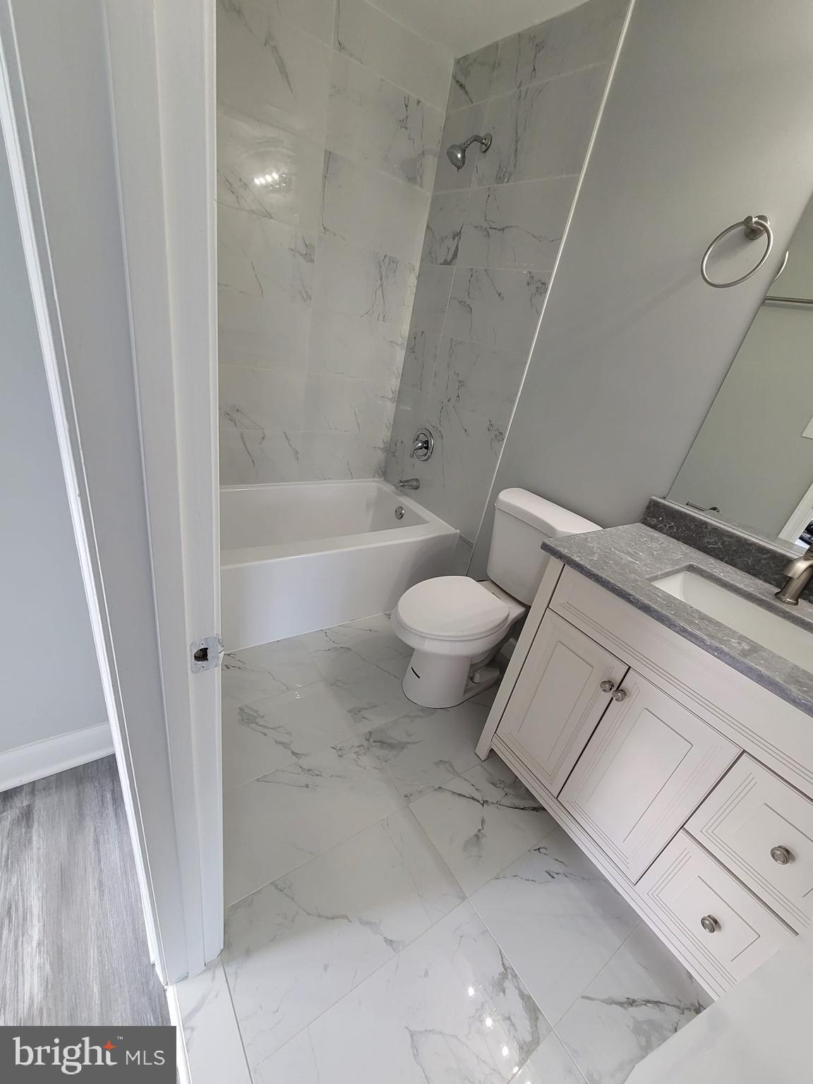 WINDSOR  MILL - Residential