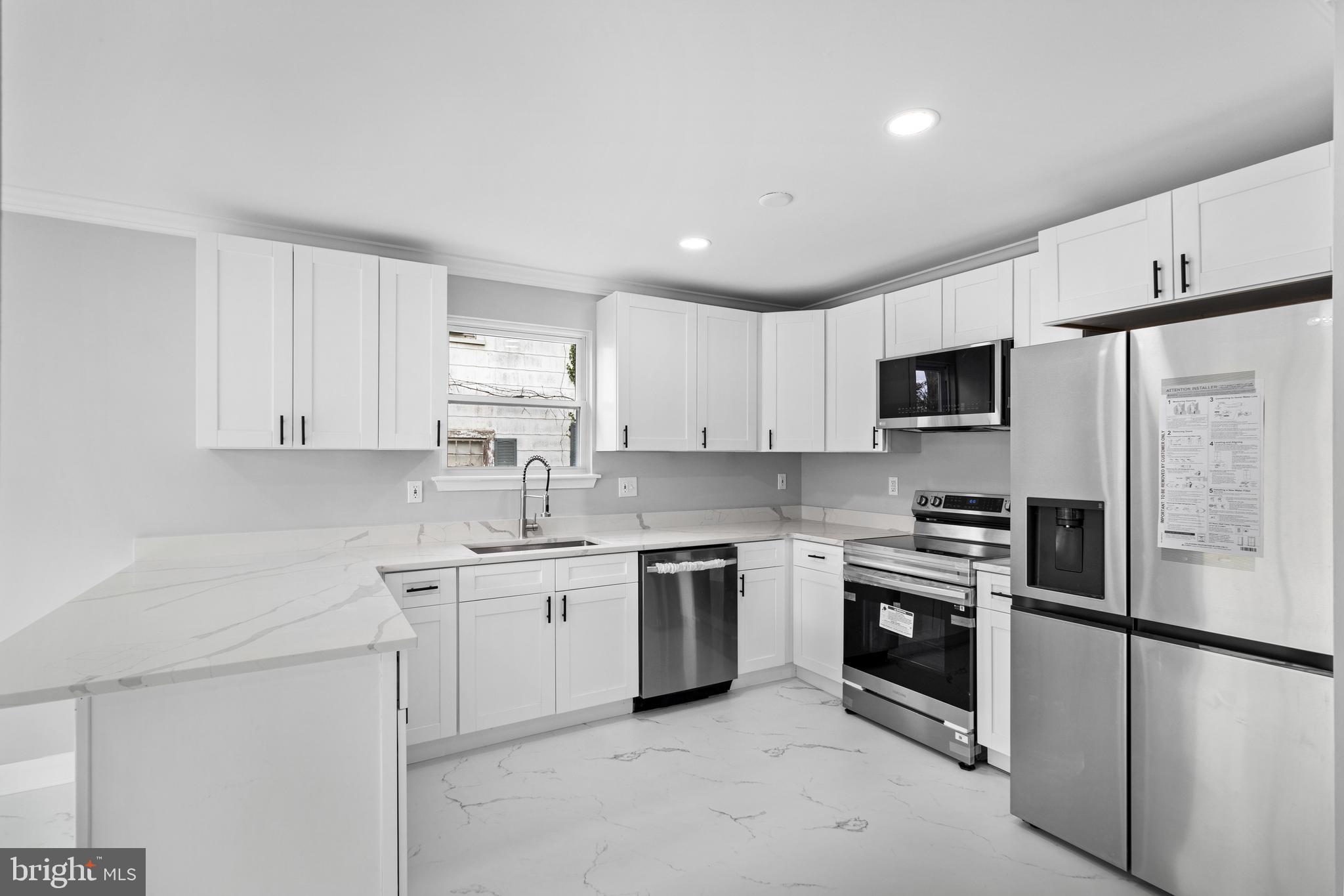 WINDSOR  MILL - Residential