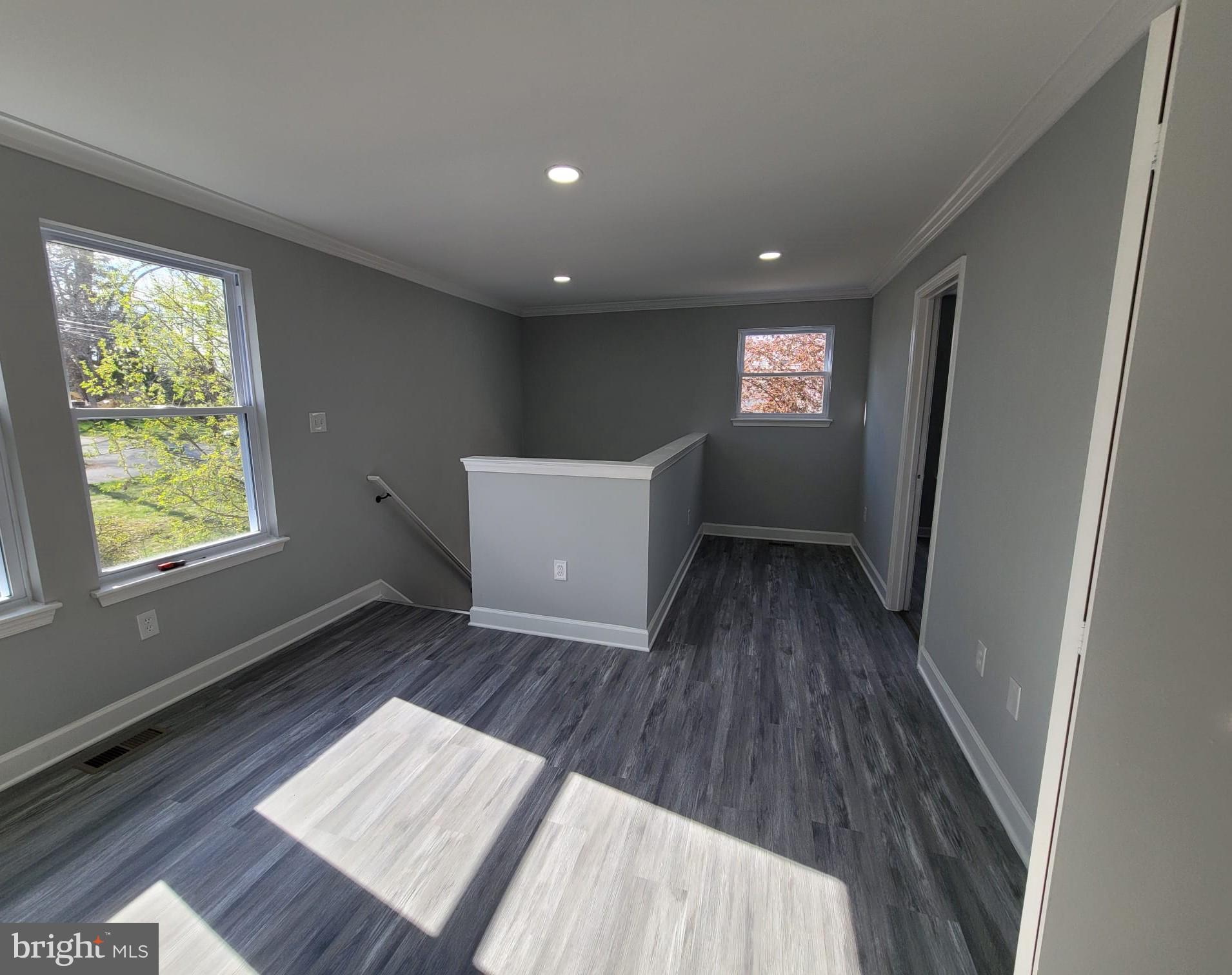 WINDSOR  MILL - Residential