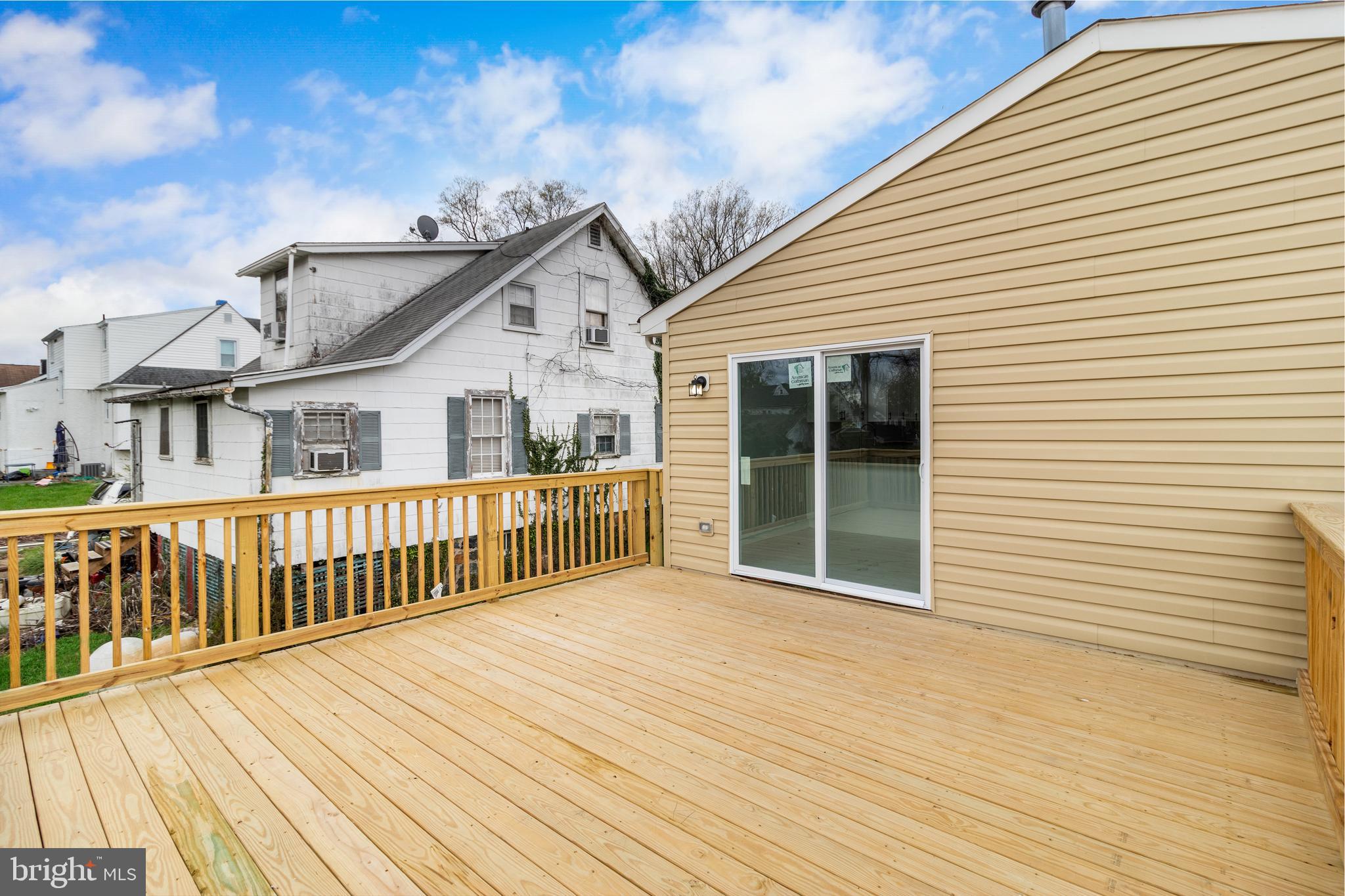 WINDSOR  MILL - Residential