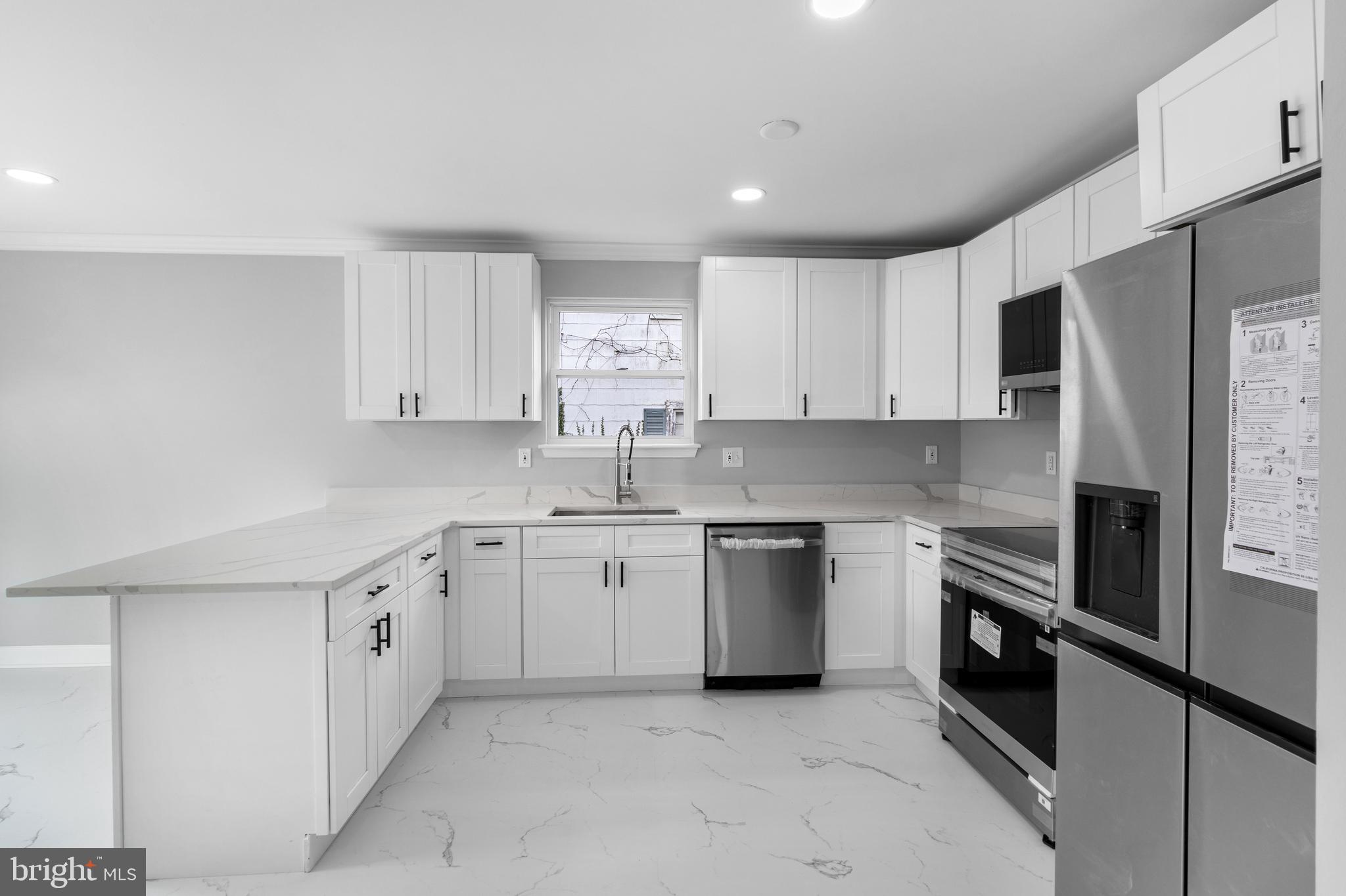 WINDSOR  MILL - Residential