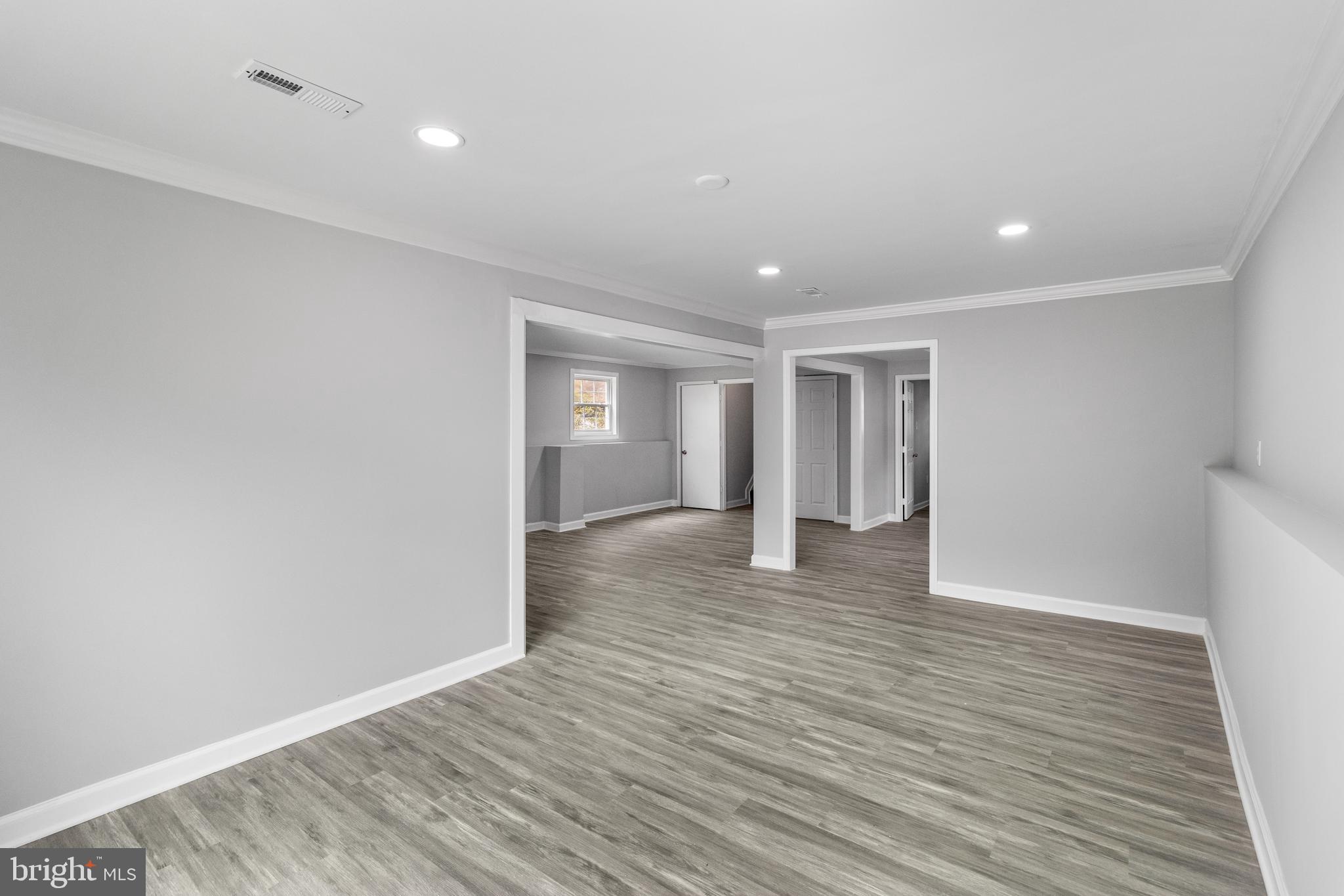 WINDSOR  MILL - Residential