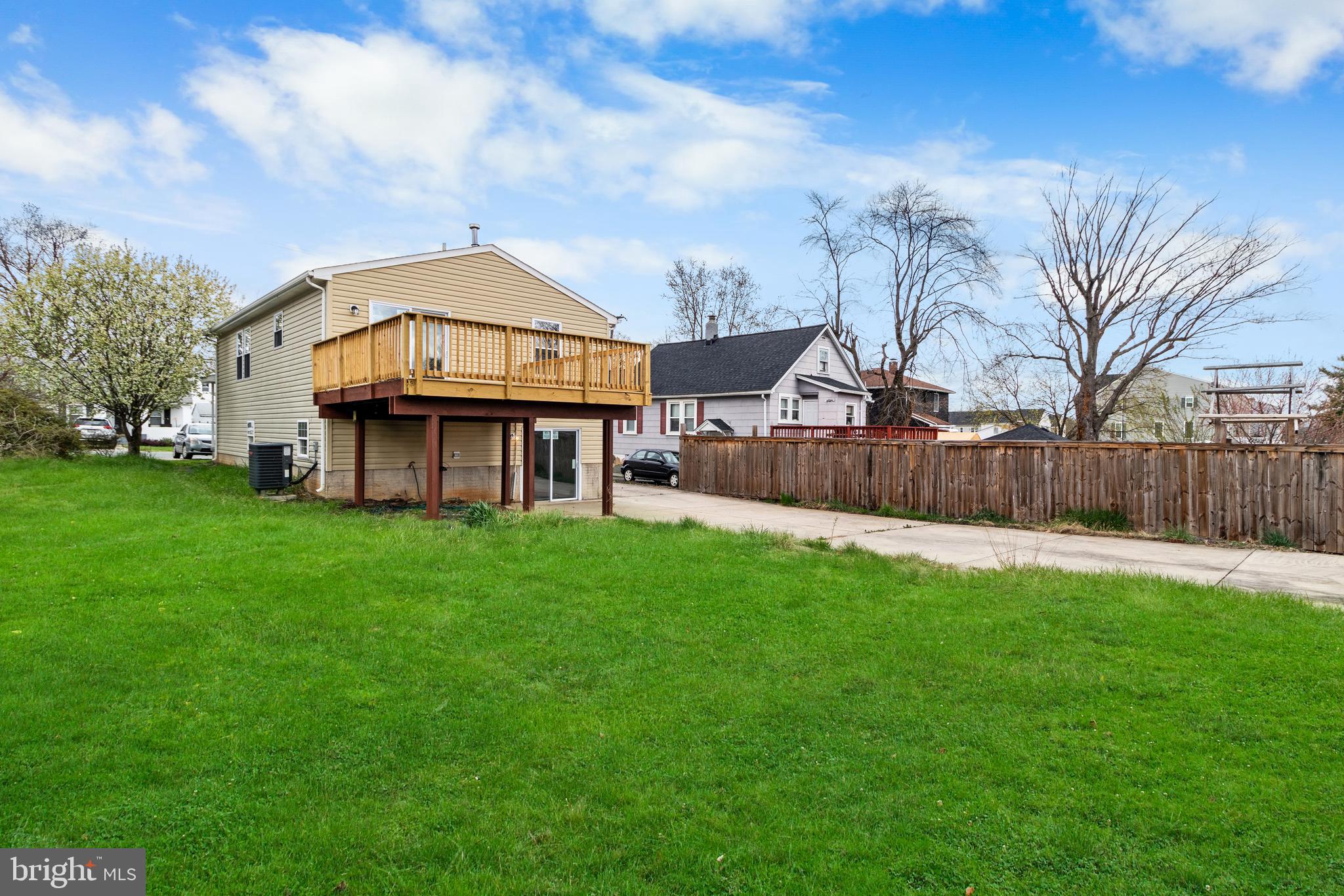 WINDSOR  MILL - Residential