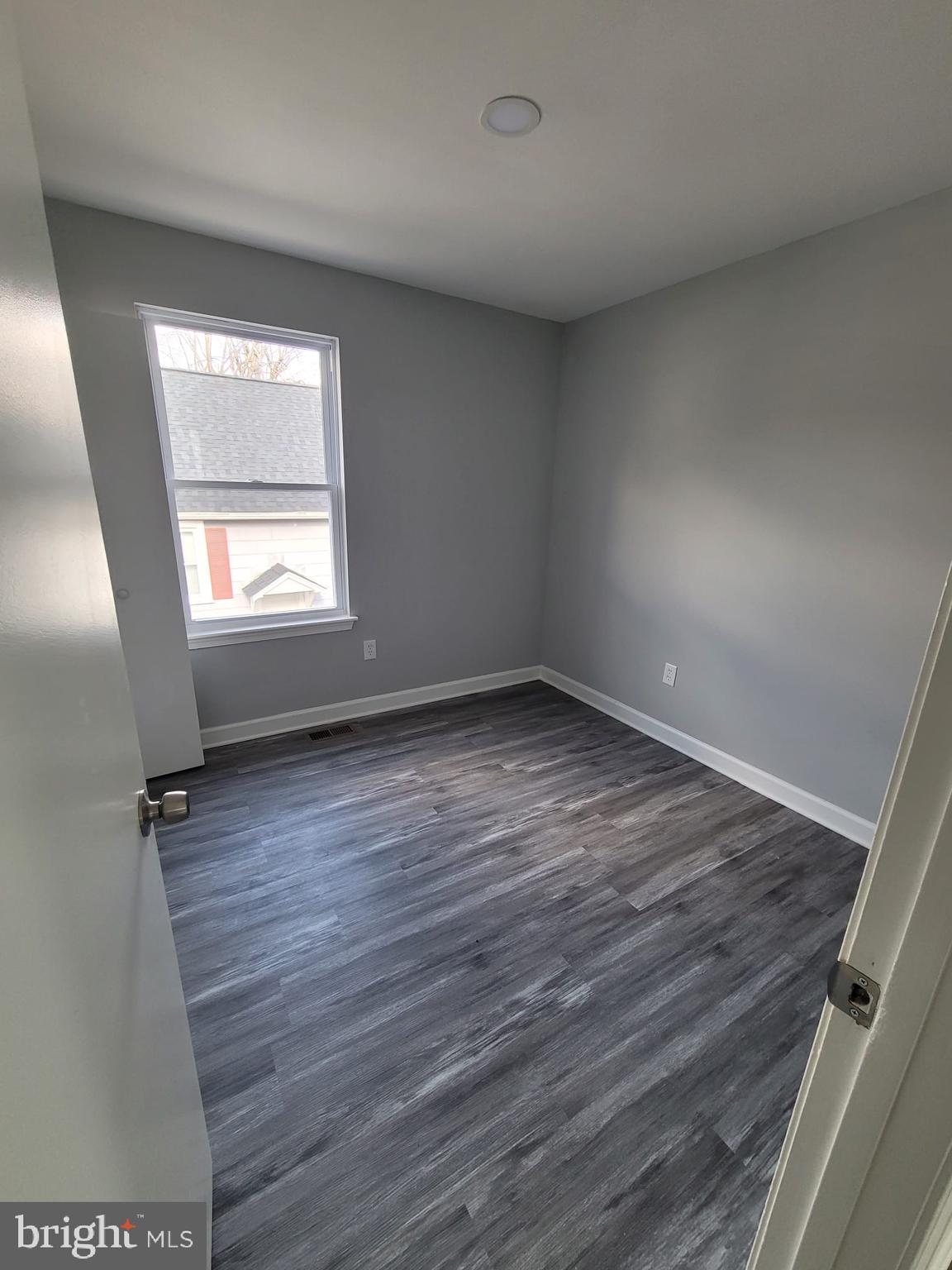 WINDSOR  MILL - Residential