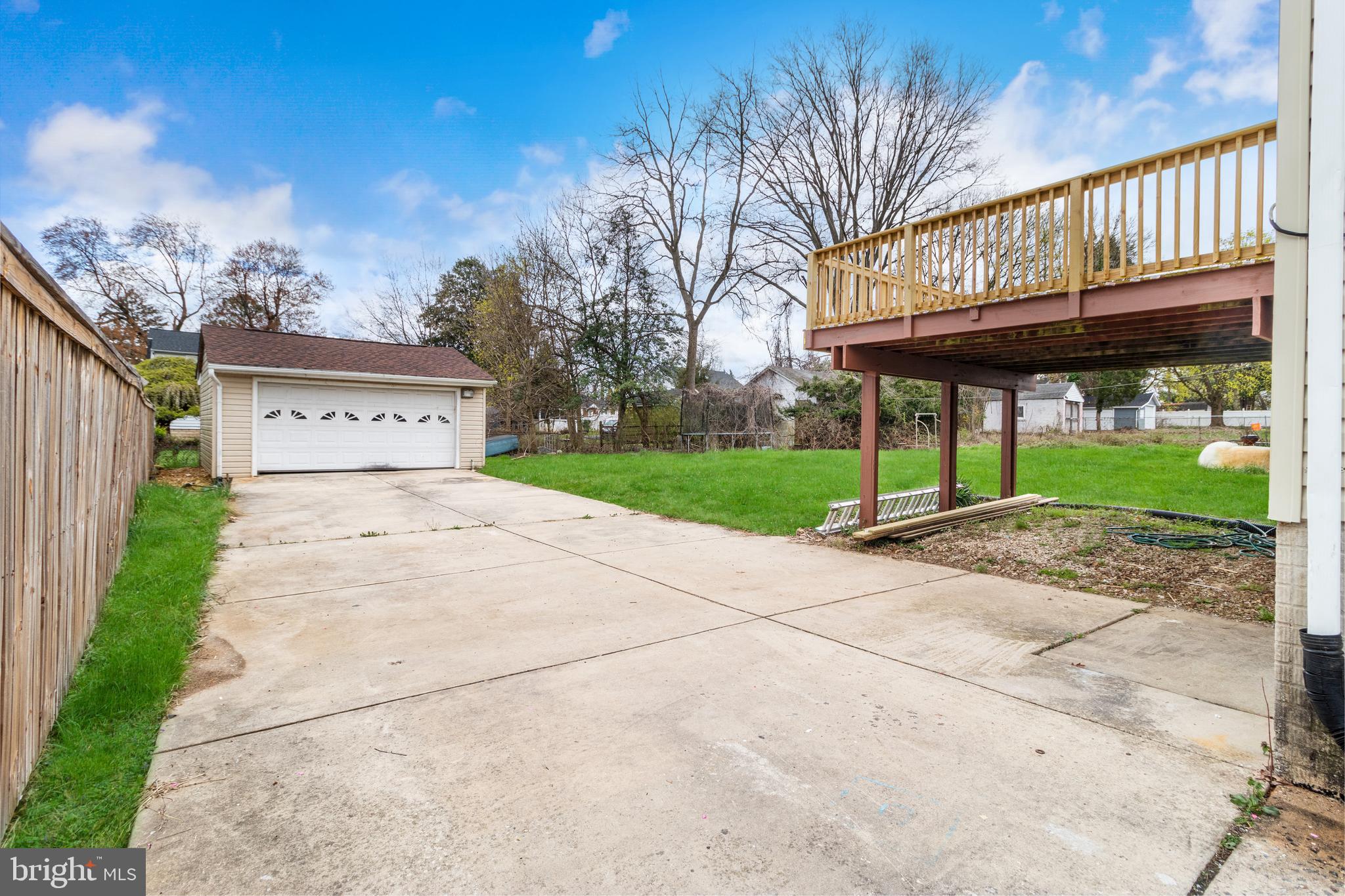 WINDSOR  MILL - Residential