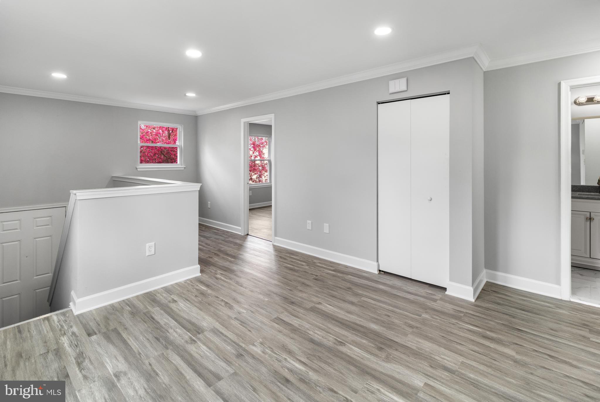 WINDSOR  MILL - Residential