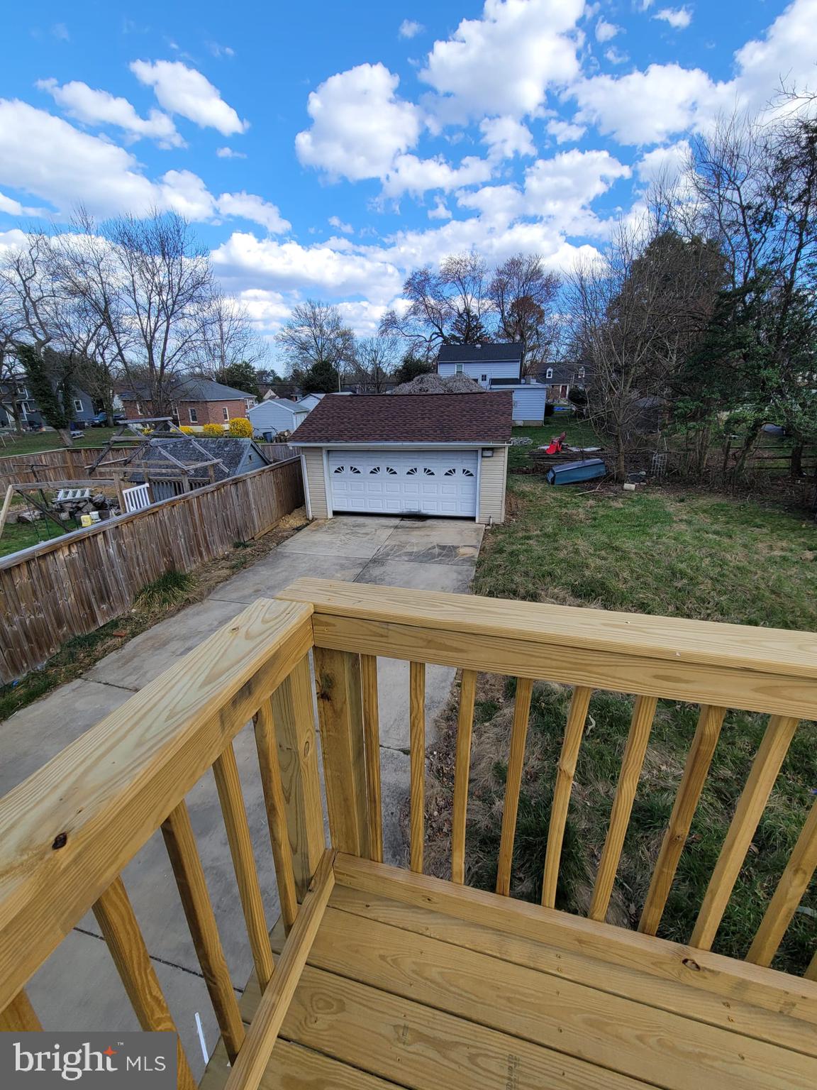 WINDSOR  MILL - Residential