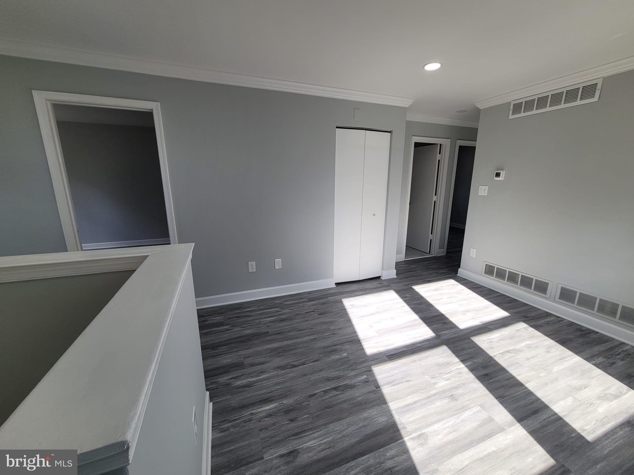 WINDSOR  MILL - Residential