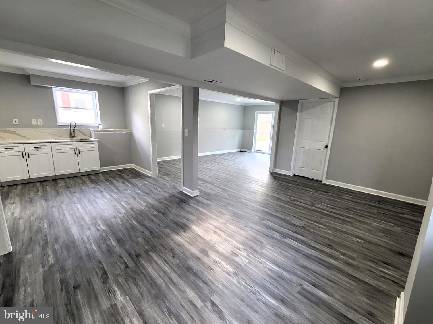 WINDSOR  MILL - Residential