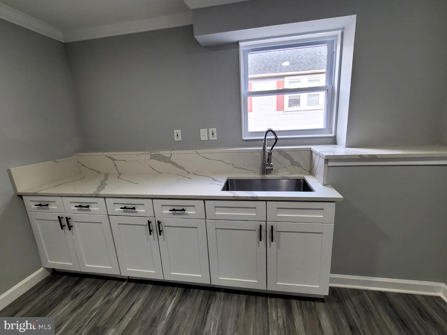 WINDSOR  MILL - Residential