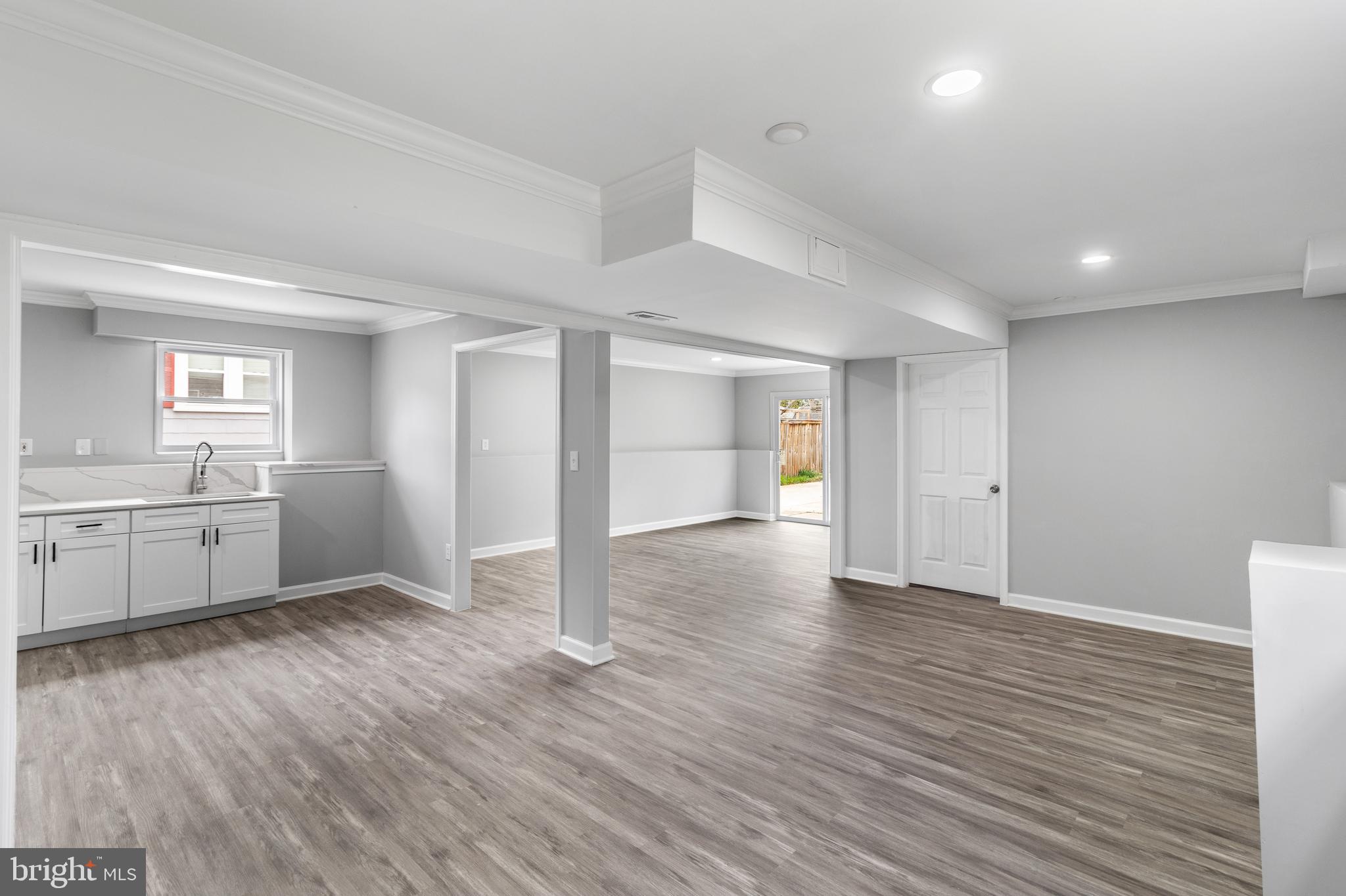 WINDSOR  MILL - Residential