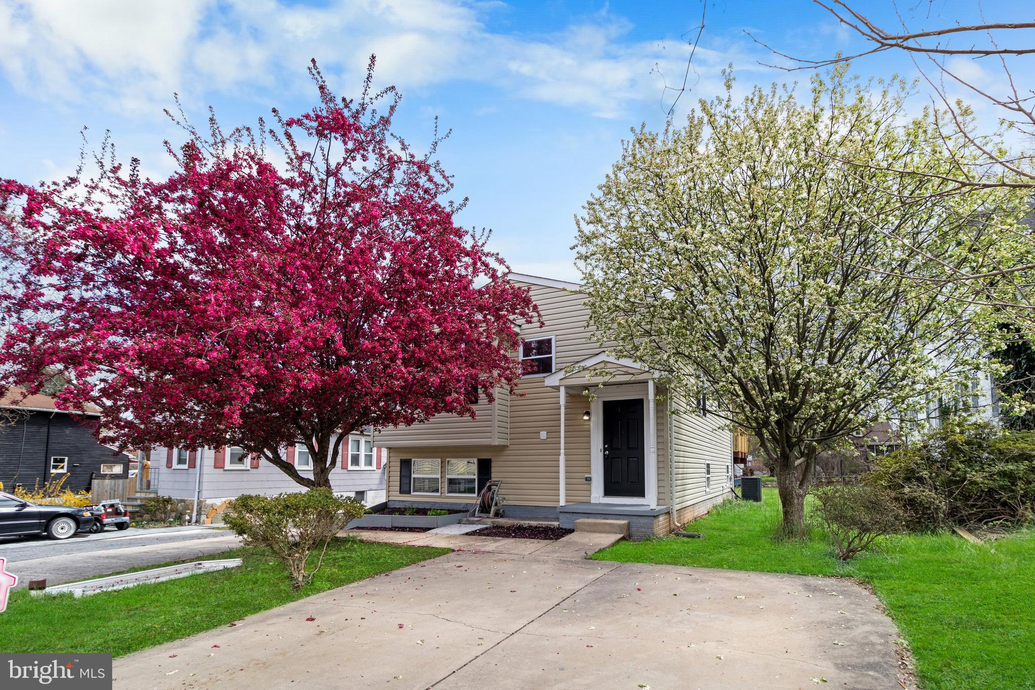 WINDSOR  MILL - Residential