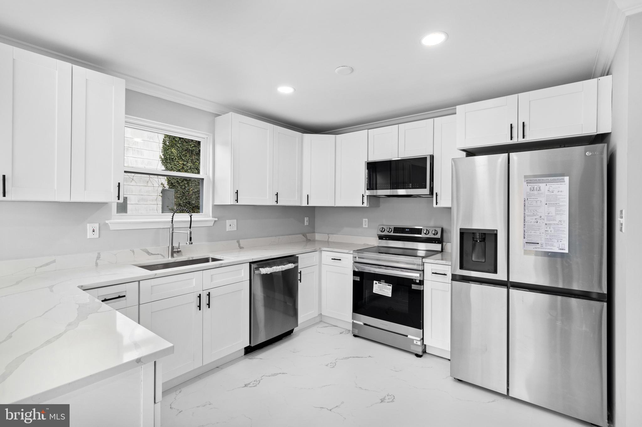 WINDSOR  MILL - Residential